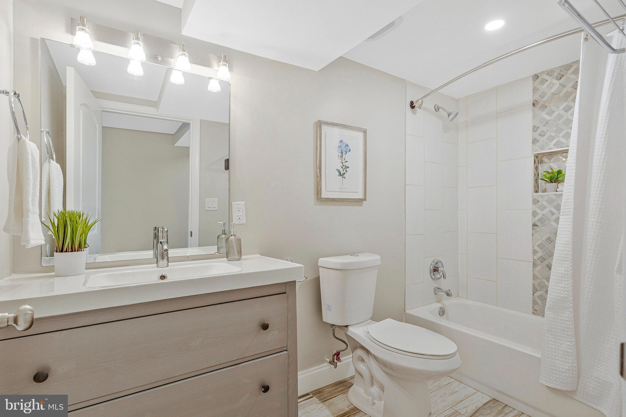 RIPPLING ESTATES - Residential