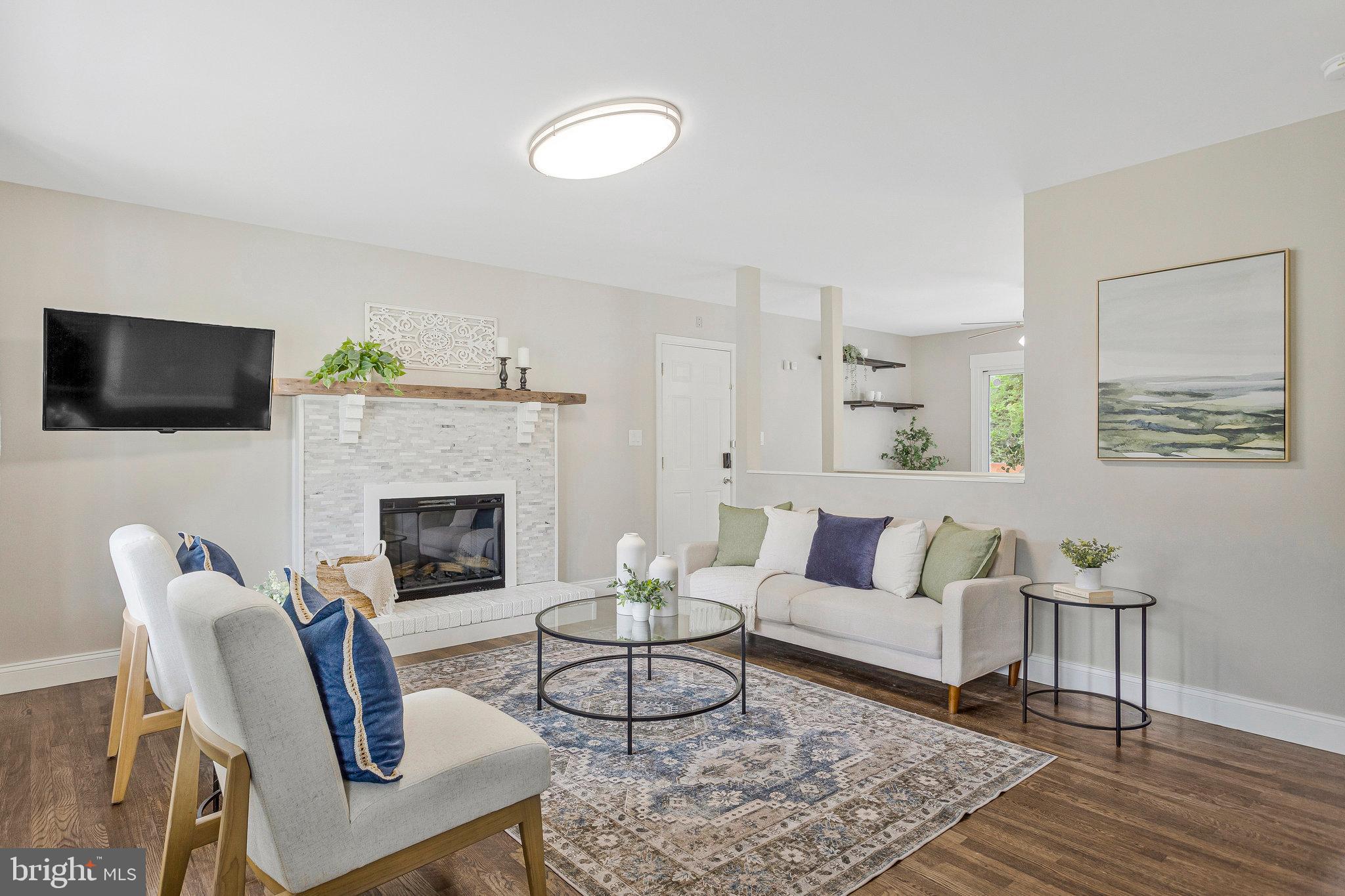 556 CRESTPARK DRIVE