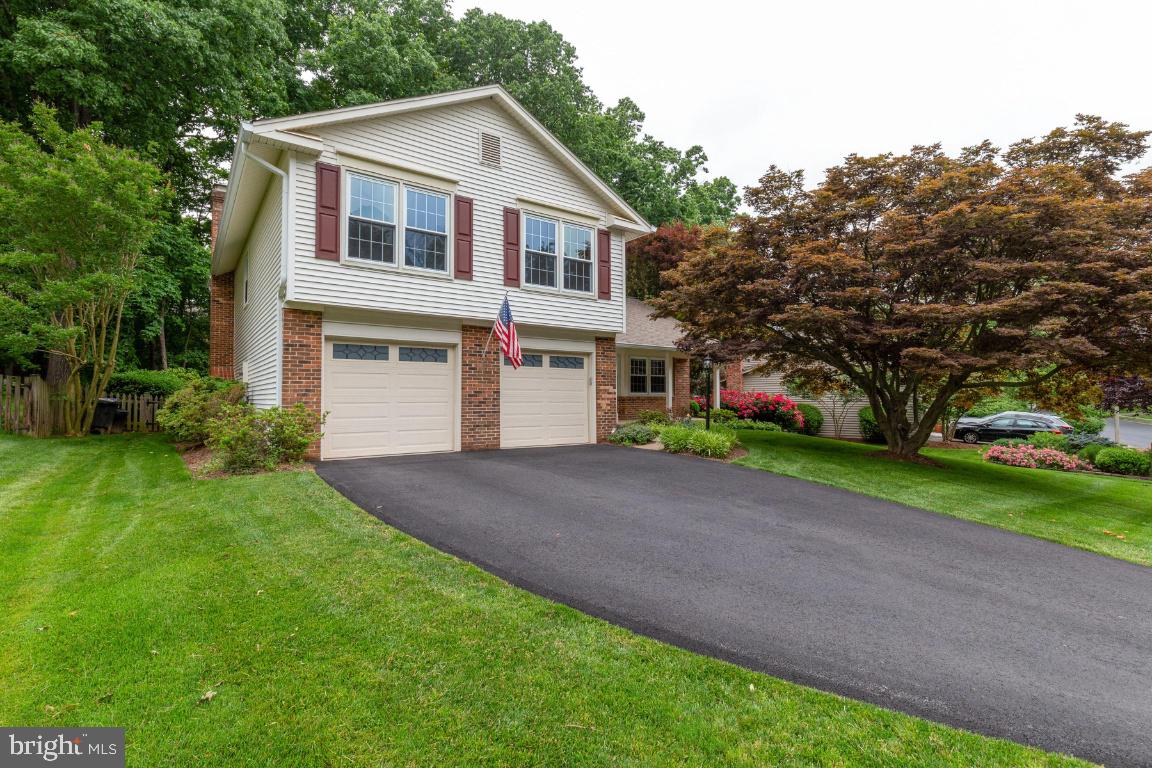 LAKEWOOD HILLS - Residential