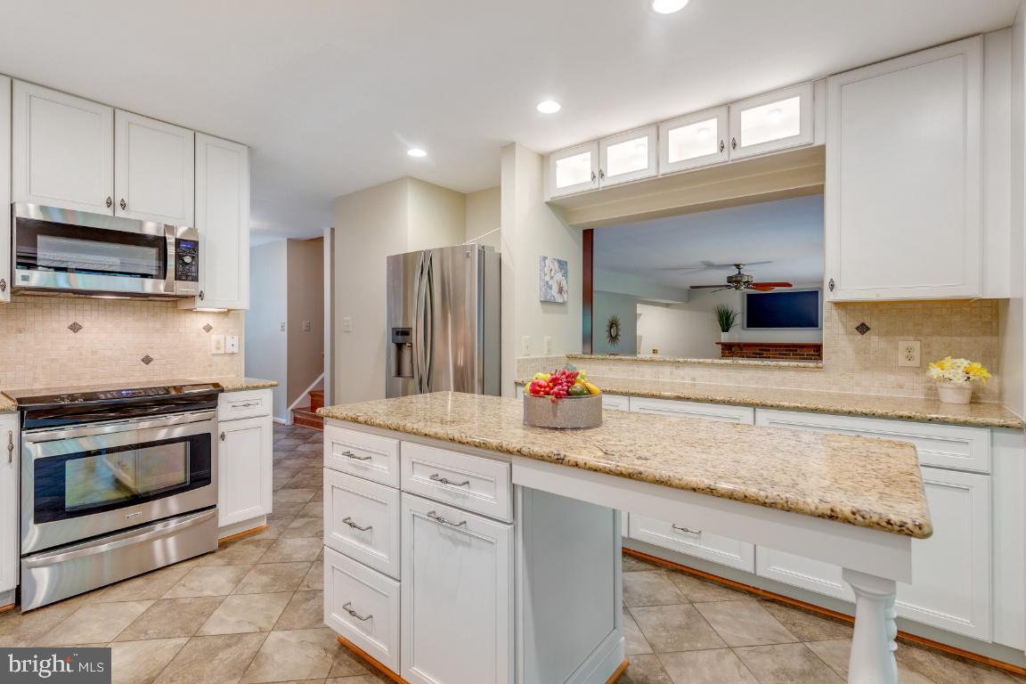 LAKEWOOD HILLS - Residential