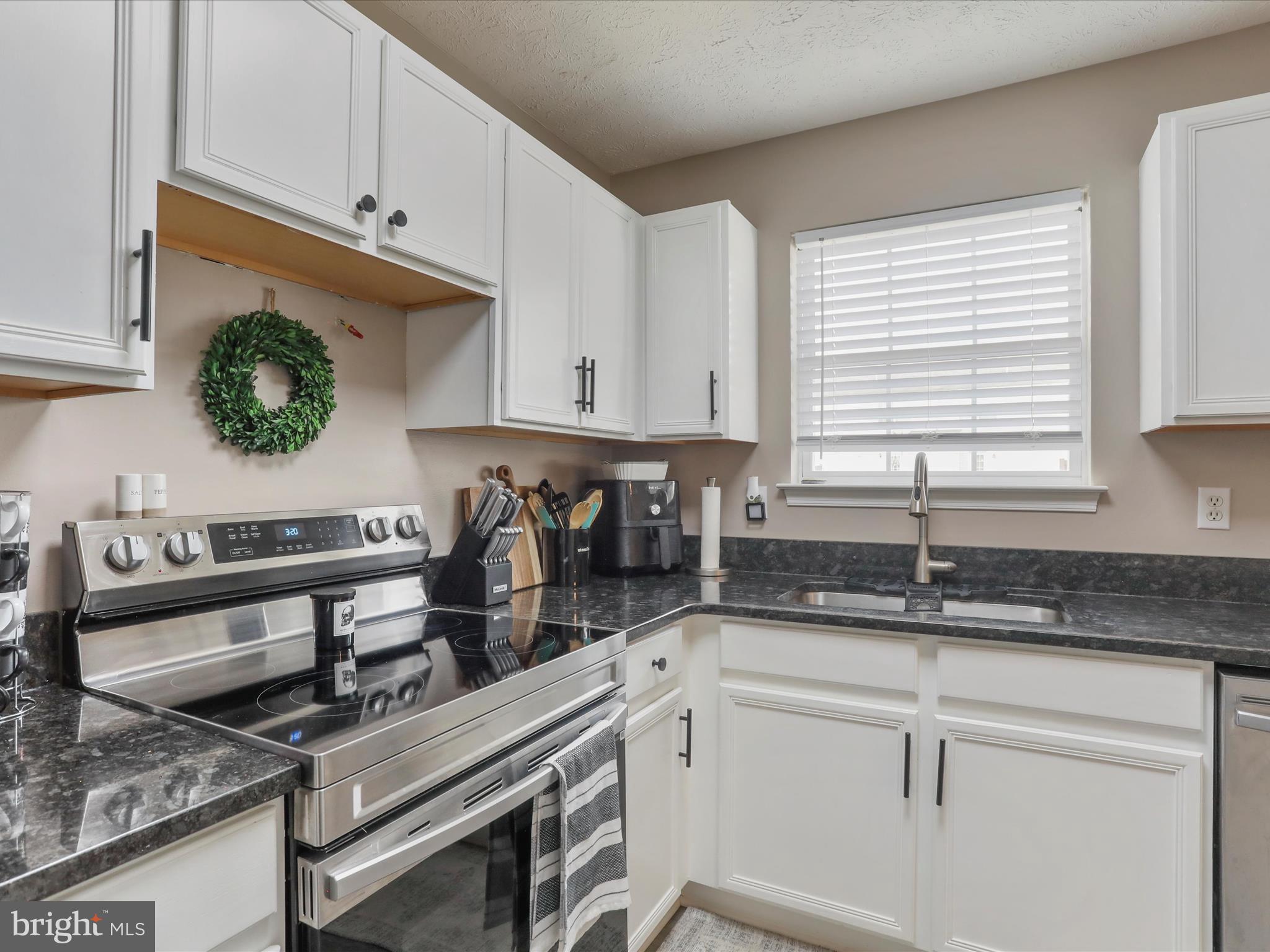 LAKEVIEW TOWNHOMES - Residential