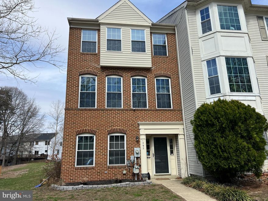 SHOWINGS TO BEGIN WITH THE OPENS! SATURDAY 4/18 AND SUNDAY 4/19 1-3PM. 

AGENTS - PLEASE VIEW AGENT REMARKS IN BRIGHT MLS. Beautiful End-of-group Townhome with 4BR/3.5 Baths and 2,284 SF of living space! Main Level features a foyer, entry level bedroom with dual entry and a spacious living room/playroom/media room with walk out to fully fenced rear with patio. The Upper Level a spacious Living Room with a Kitchen/Dining Area combo with SS appliances and slider to rear deck. Upper Level 2 features the Primary Bedroom with an attached Primary Bathroom, Bedrooms 3 and 4 with a full hall bath. The Owner’s Suite has a relaxing bath with floating dual vanity, soaking tub, and separate standing shower. The lower entry level boasts the fourth bedroom, full bath, and a 2nd living area with gas fireplace. On the lower level, you will be able to walk out onto your custom paved patio and fenced backyard. Also equipped with in-ground sprinkler system for your lawn. This beautiful home comes with a 4-year-old New Roof, Carrier Infinity HVAC (8 years old) and Updated Bathrooms! Bonus: This property comes with 2 assigned parking spots right in front of the house with 2 additional visitor parking spots adjacent to the assigned parking! Conveniently located with easy access to many major highways. Fort Meade is about 4.5 miles away. NSA is about 15 minutes away. Ready to call this one home! This home shows extremely well and sellers are open to a carpet credit at settlement with an acceptable offer.

Offers may be entered ONLINE through Monday, May 4, 2026 at 5:00 pm.

AT SELLER'S DISCRETION, AN OFFER MAY BE ACCEPTED AT ANY TIME.