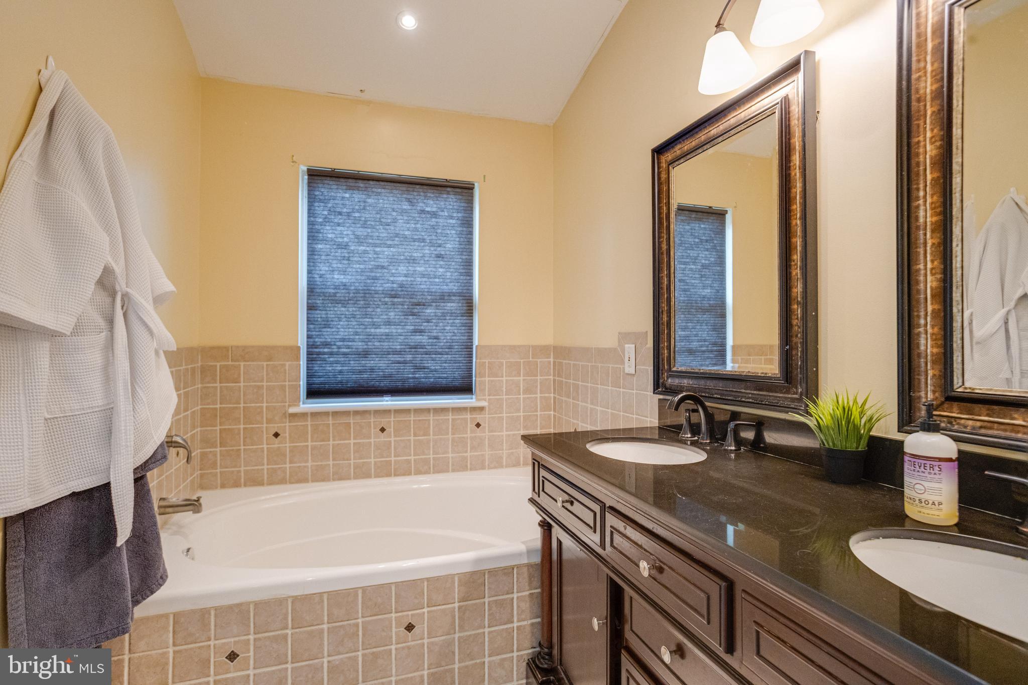 QUAIL RUN SOUTH - Residential