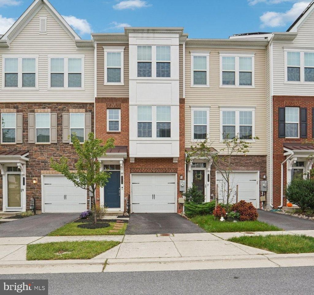 Photo of 2736 Wessex Circle #035, HANOVER, MD 21076 (MLS # MDAA2127062)