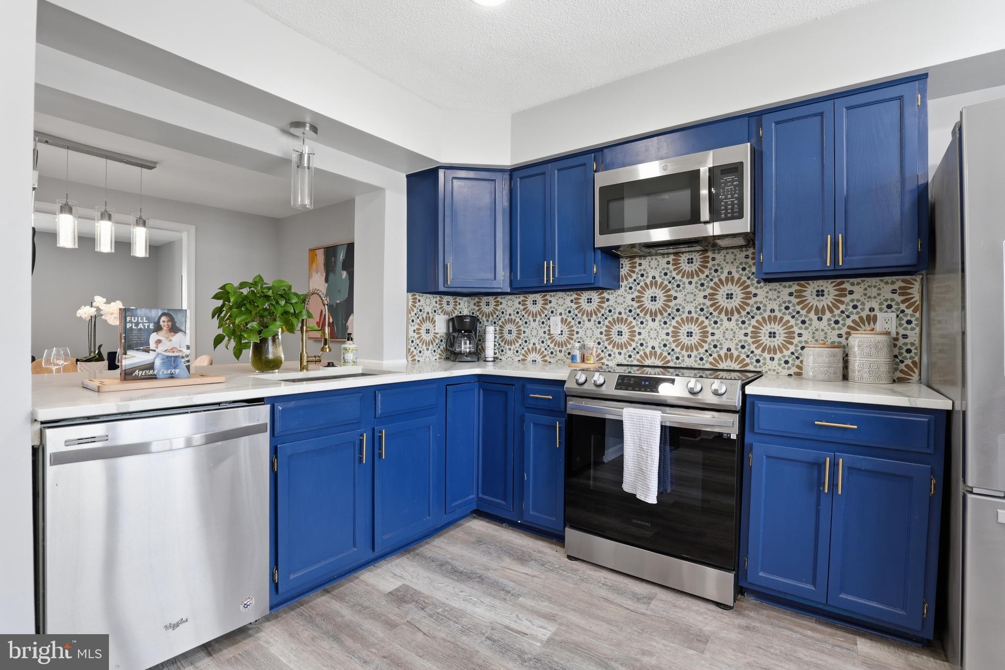 2357 SKYLAND TERRACE SE