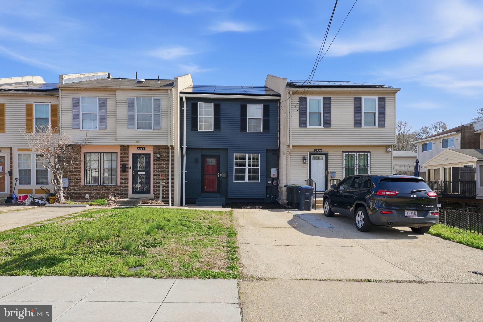 2357 SKYLAND TERRACE SE