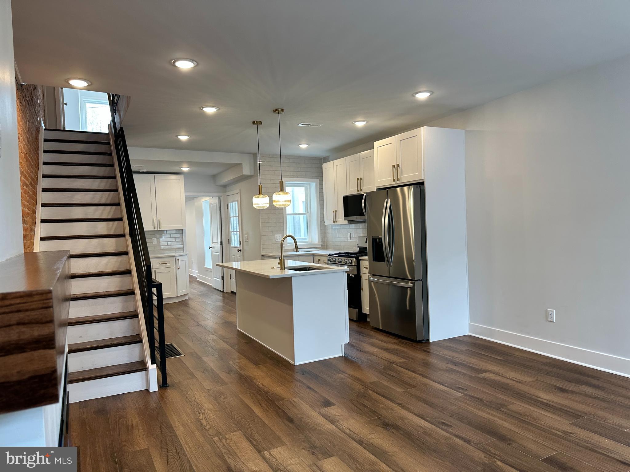 POINT BREEZE - Residential