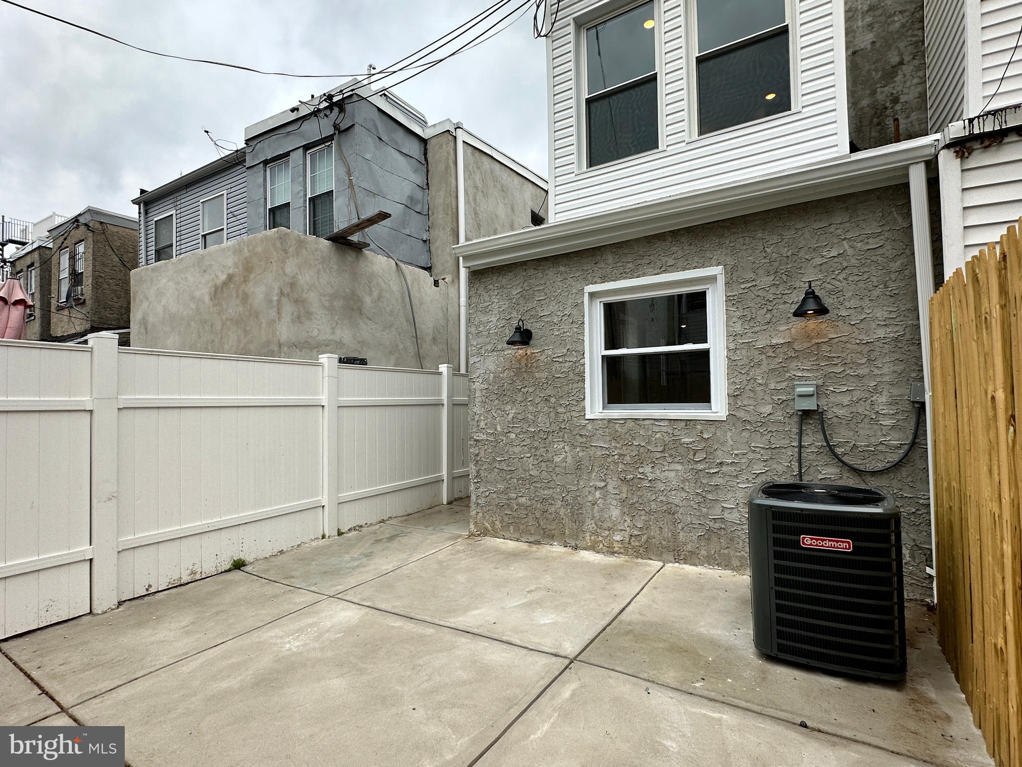 POINT BREEZE - Residential