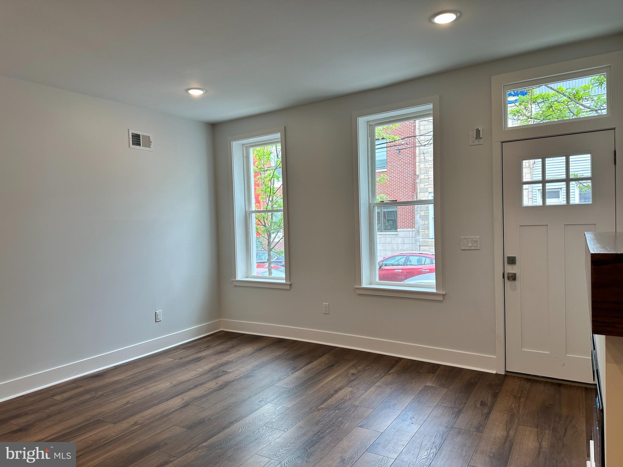 POINT BREEZE - Residential