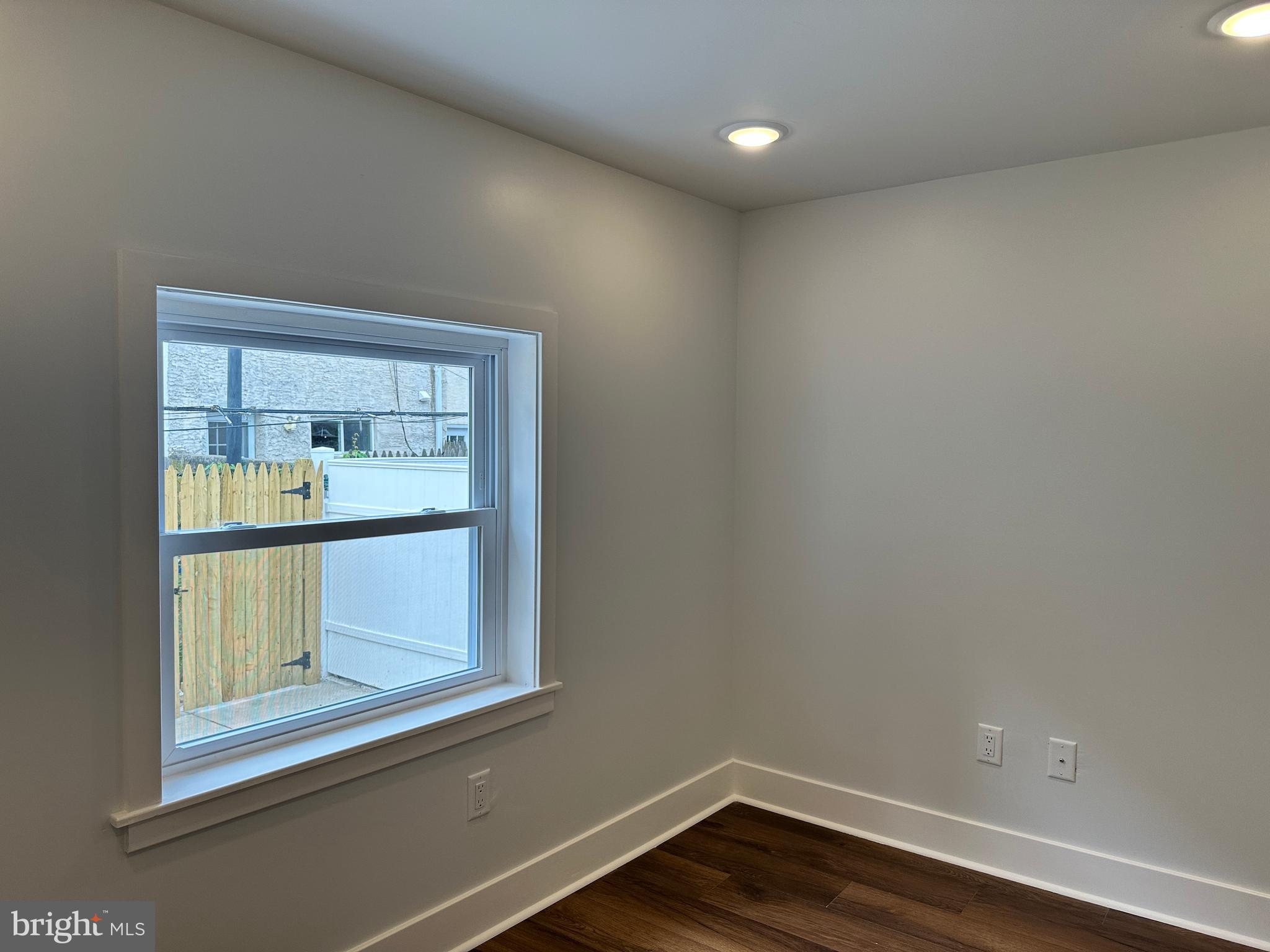 POINT BREEZE - Residential