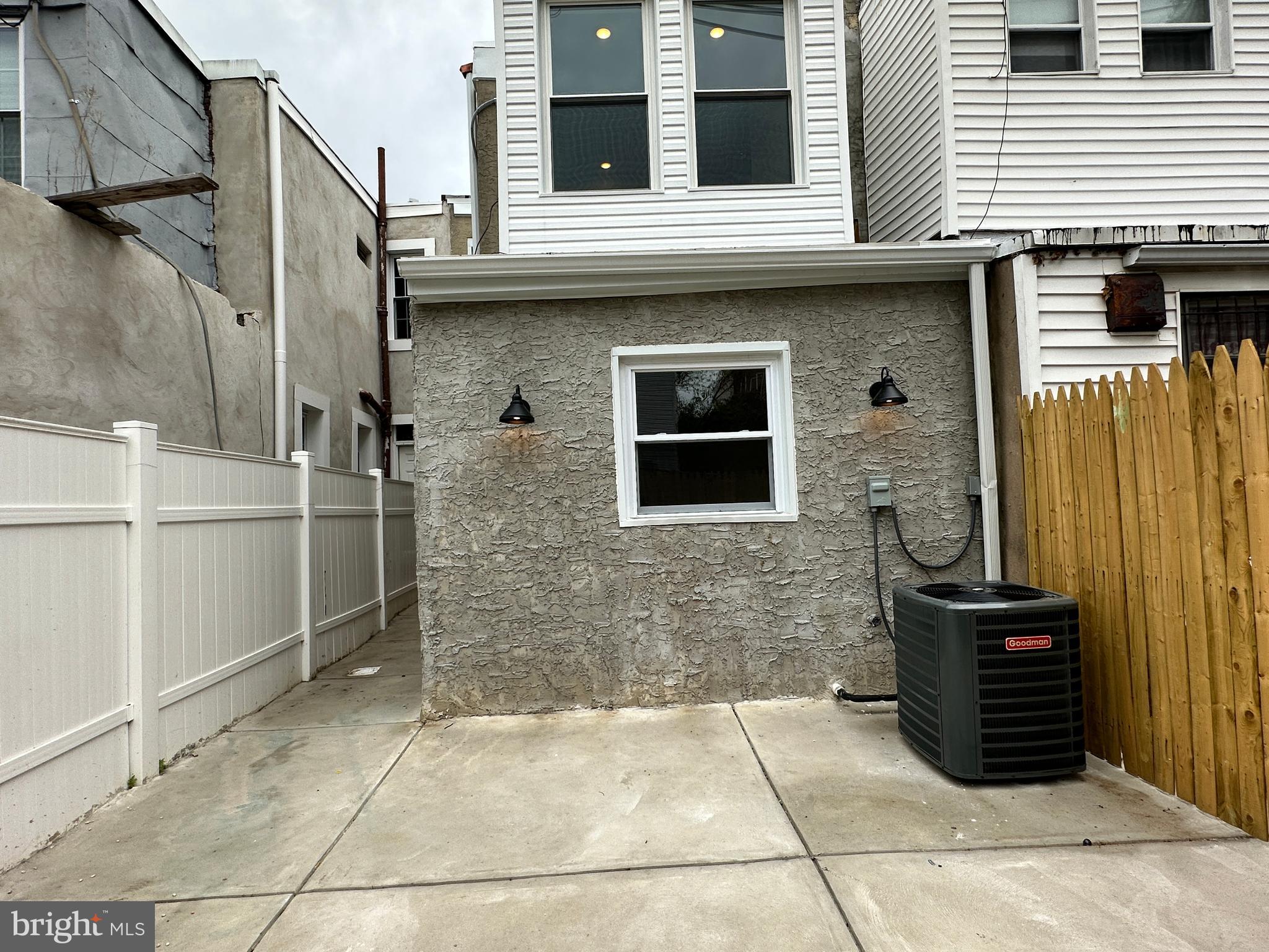 POINT BREEZE - Residential