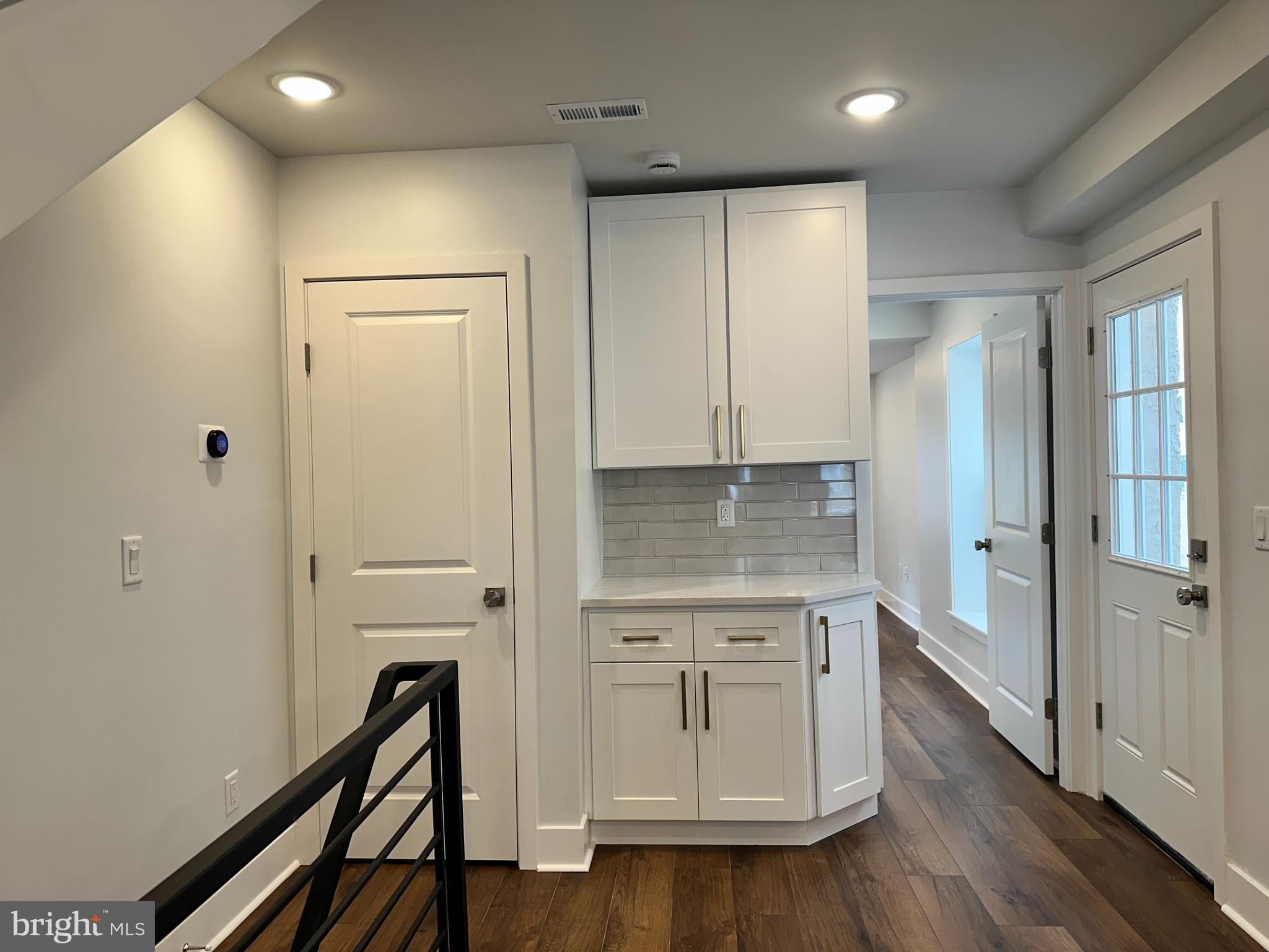 POINT BREEZE - Residential