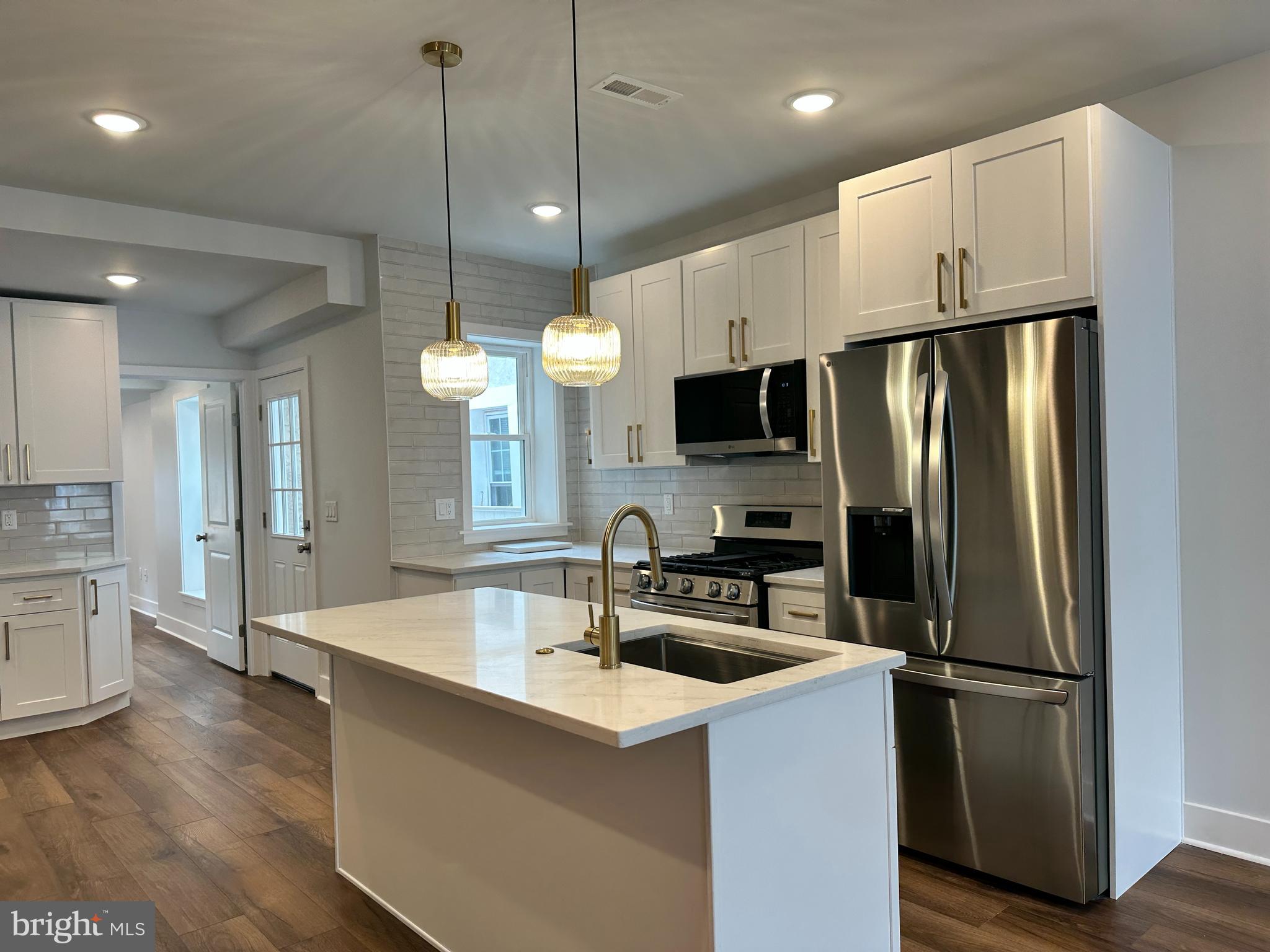 POINT BREEZE - Residential