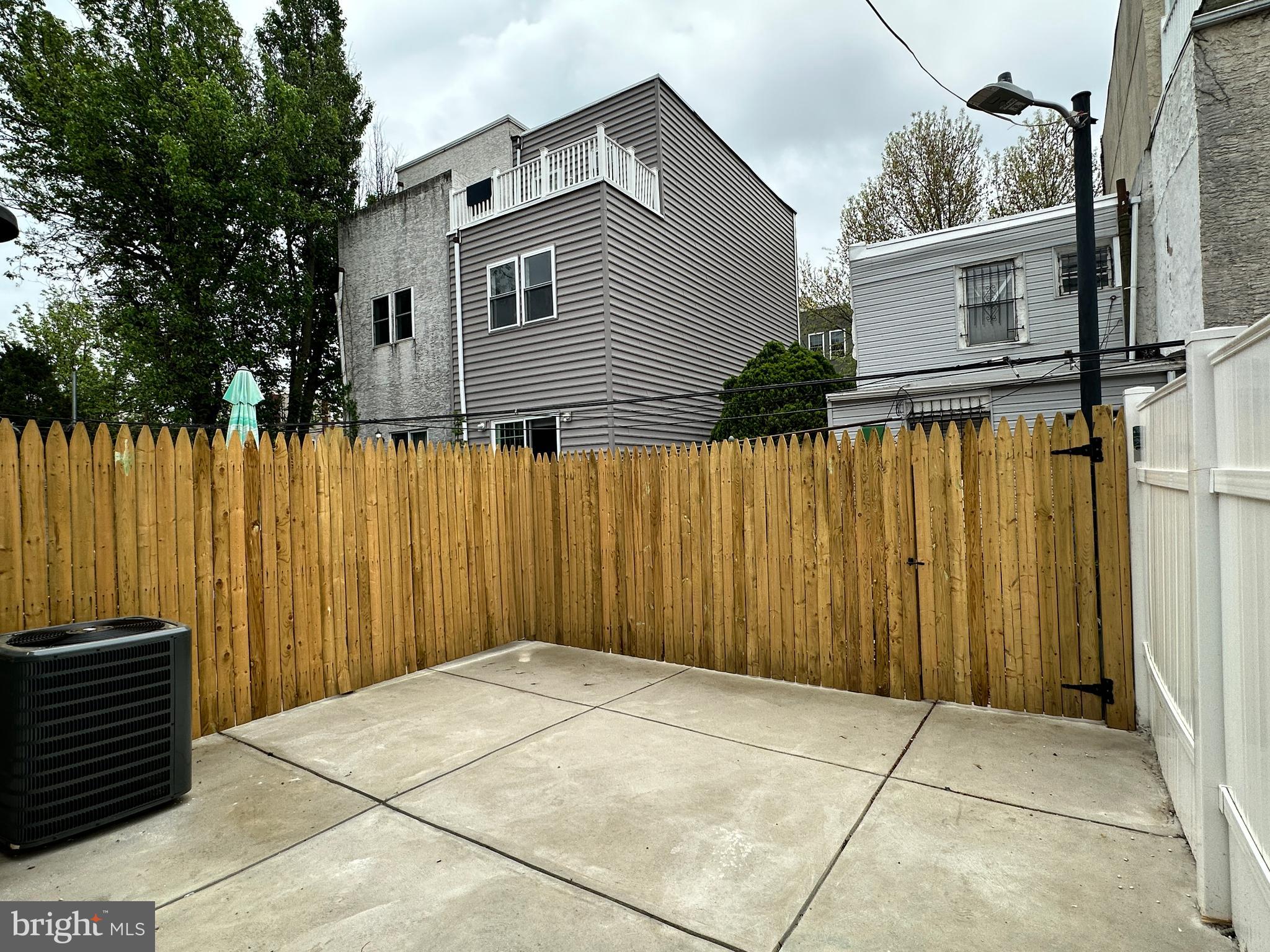 POINT BREEZE - Residential