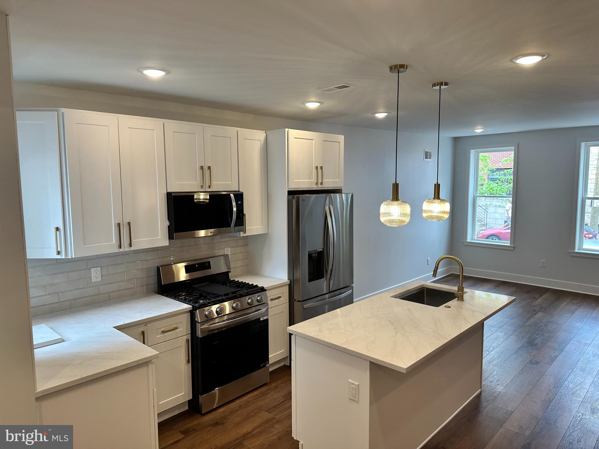 POINT BREEZE - Residential