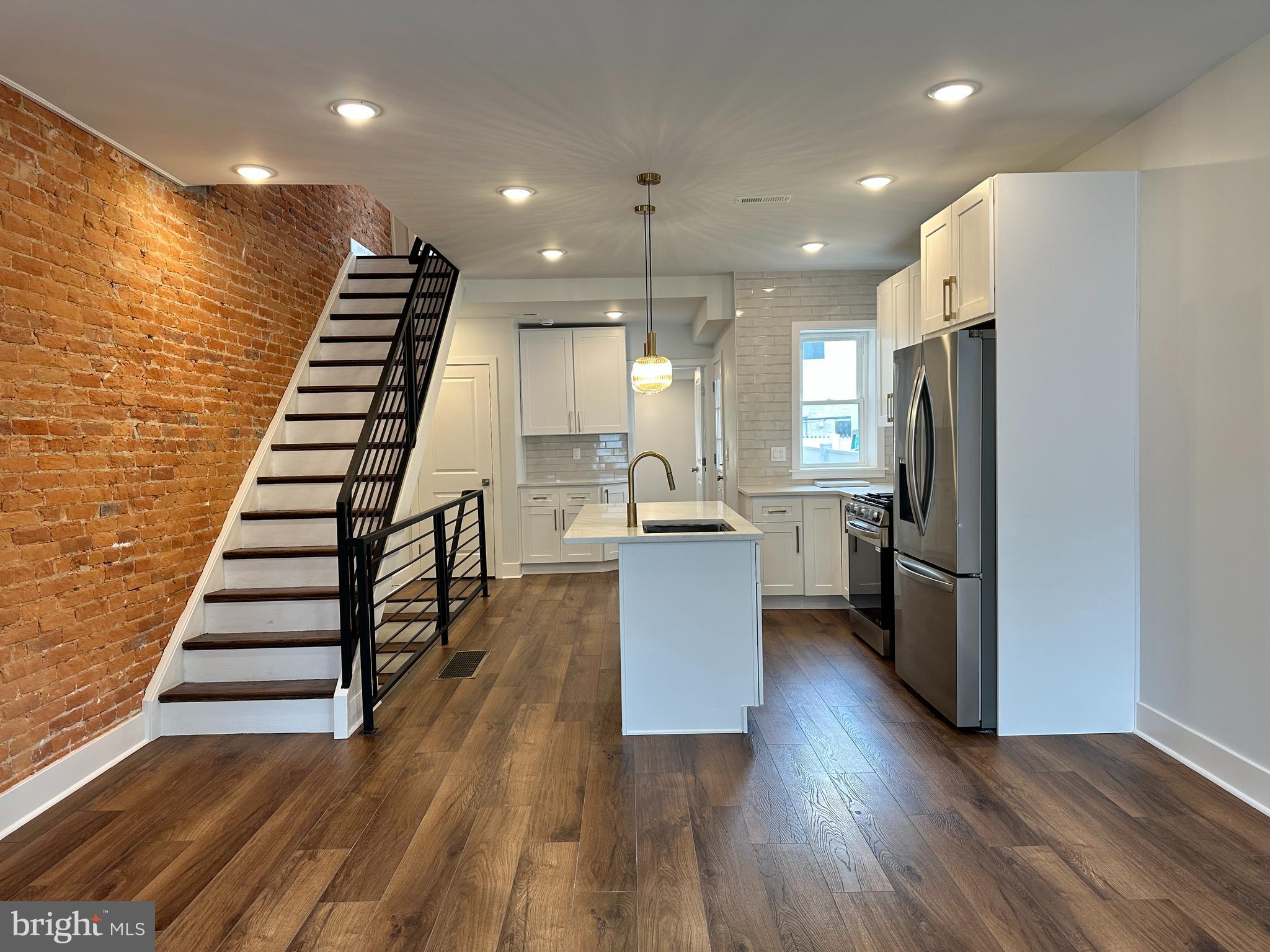 POINT BREEZE - Residential