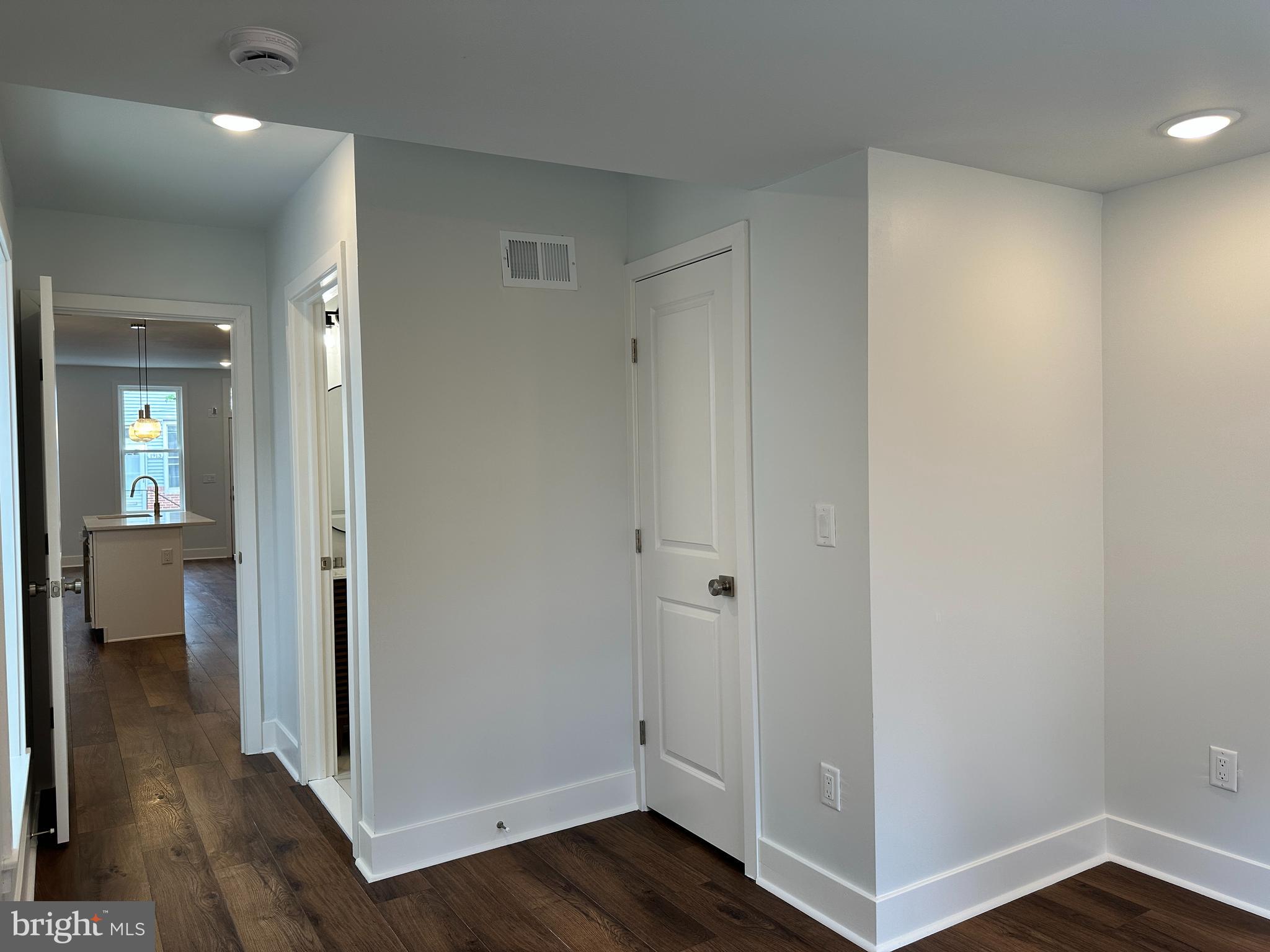 POINT BREEZE - Residential