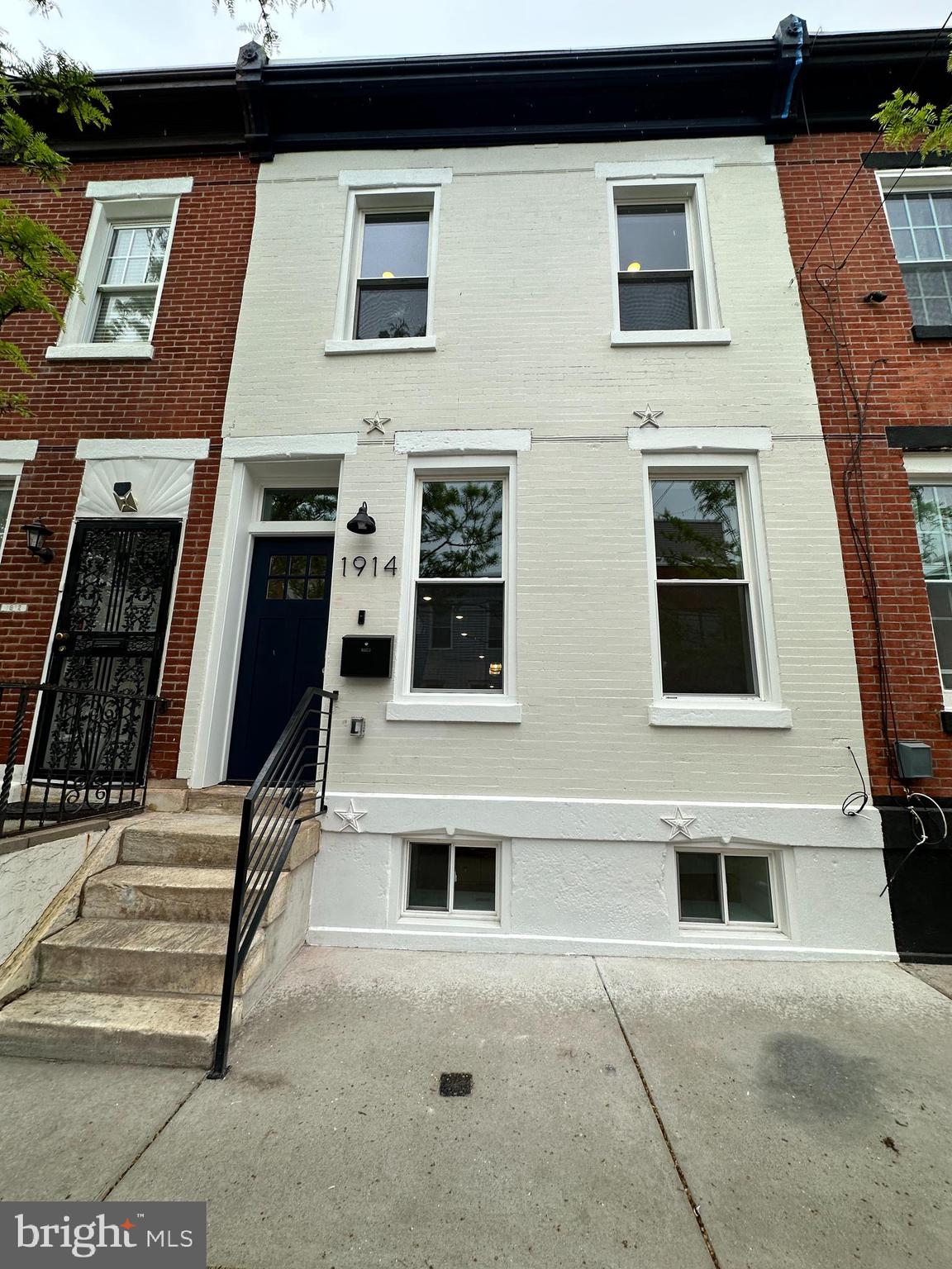 POINT BREEZE - Residential