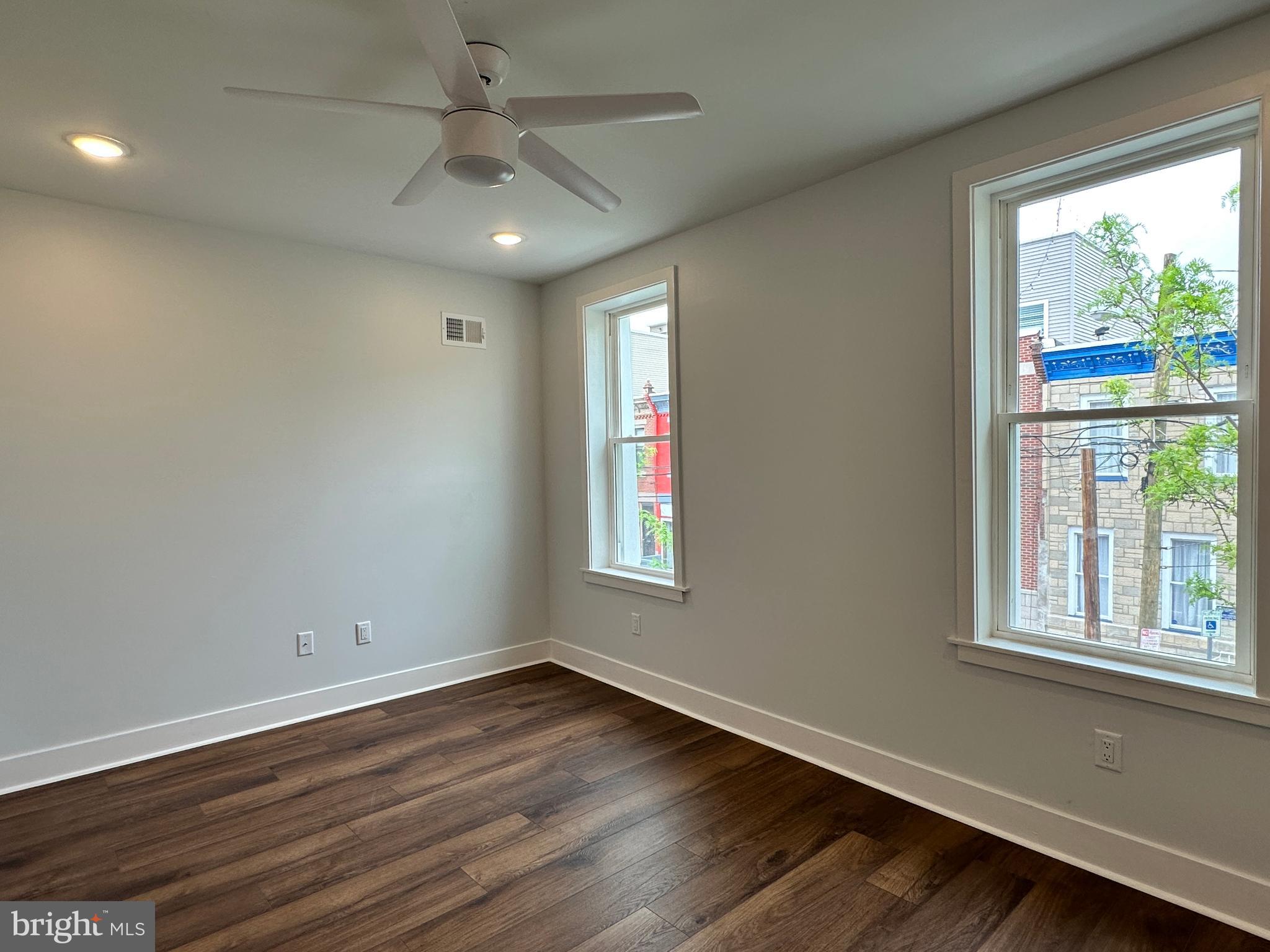 POINT BREEZE - Residential