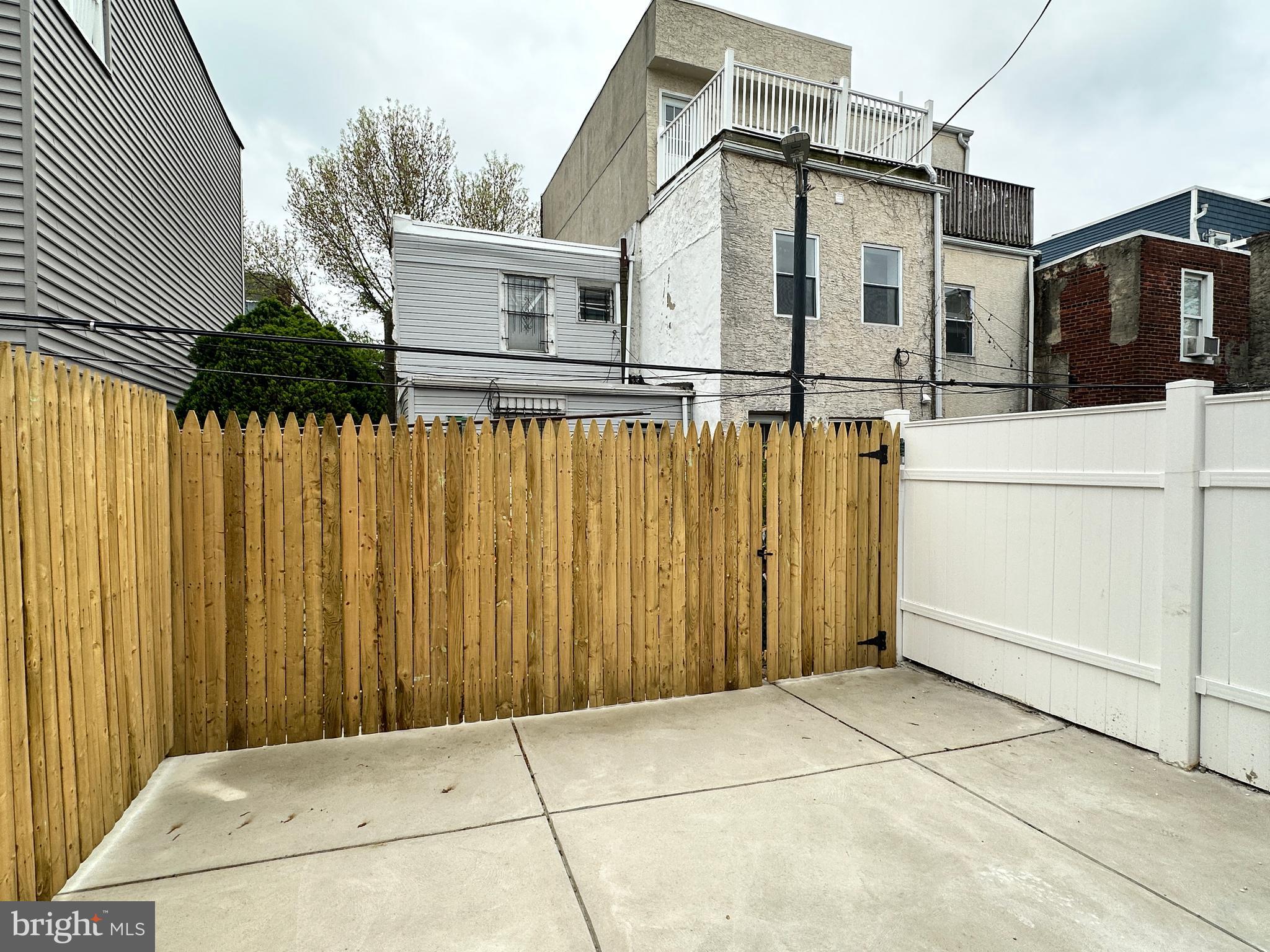 POINT BREEZE - Residential