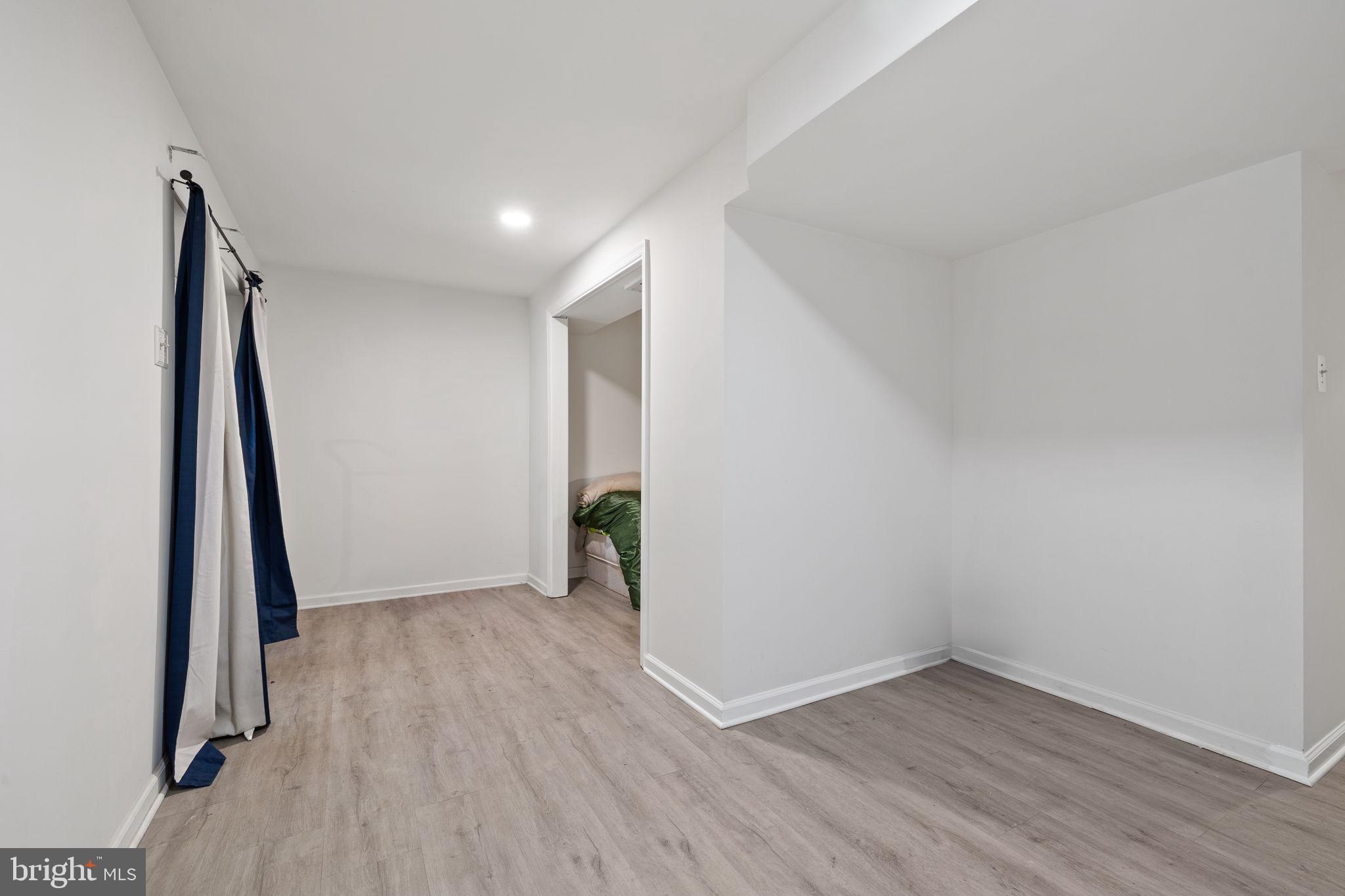 BURKE CENTRE - Residential