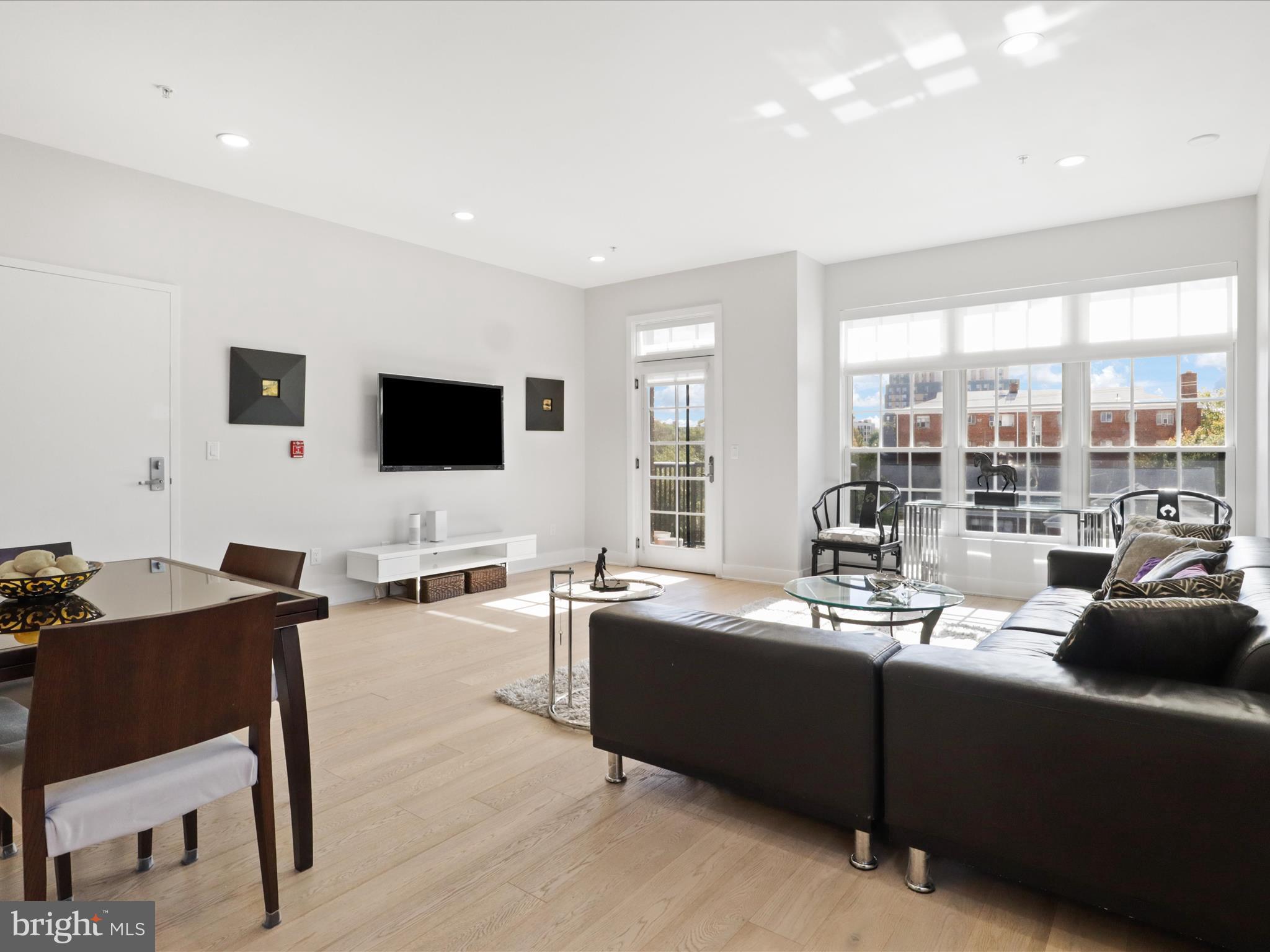 GASLIGHT SQUARE - Residential Lease