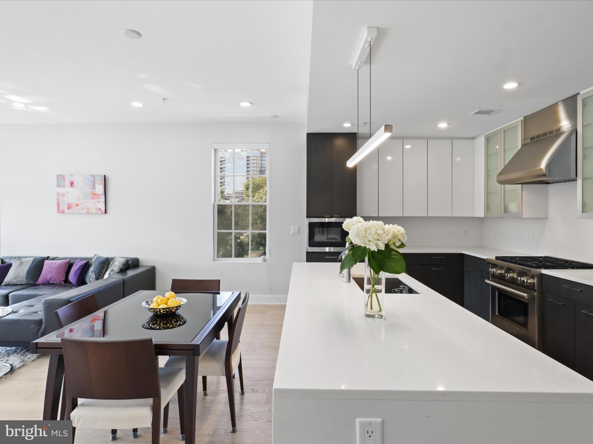 GASLIGHT SQUARE - Residential Lease