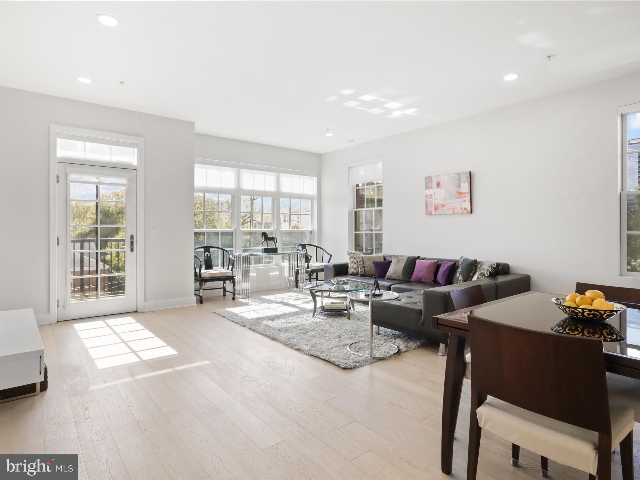 GASLIGHT SQUARE - Residential Lease