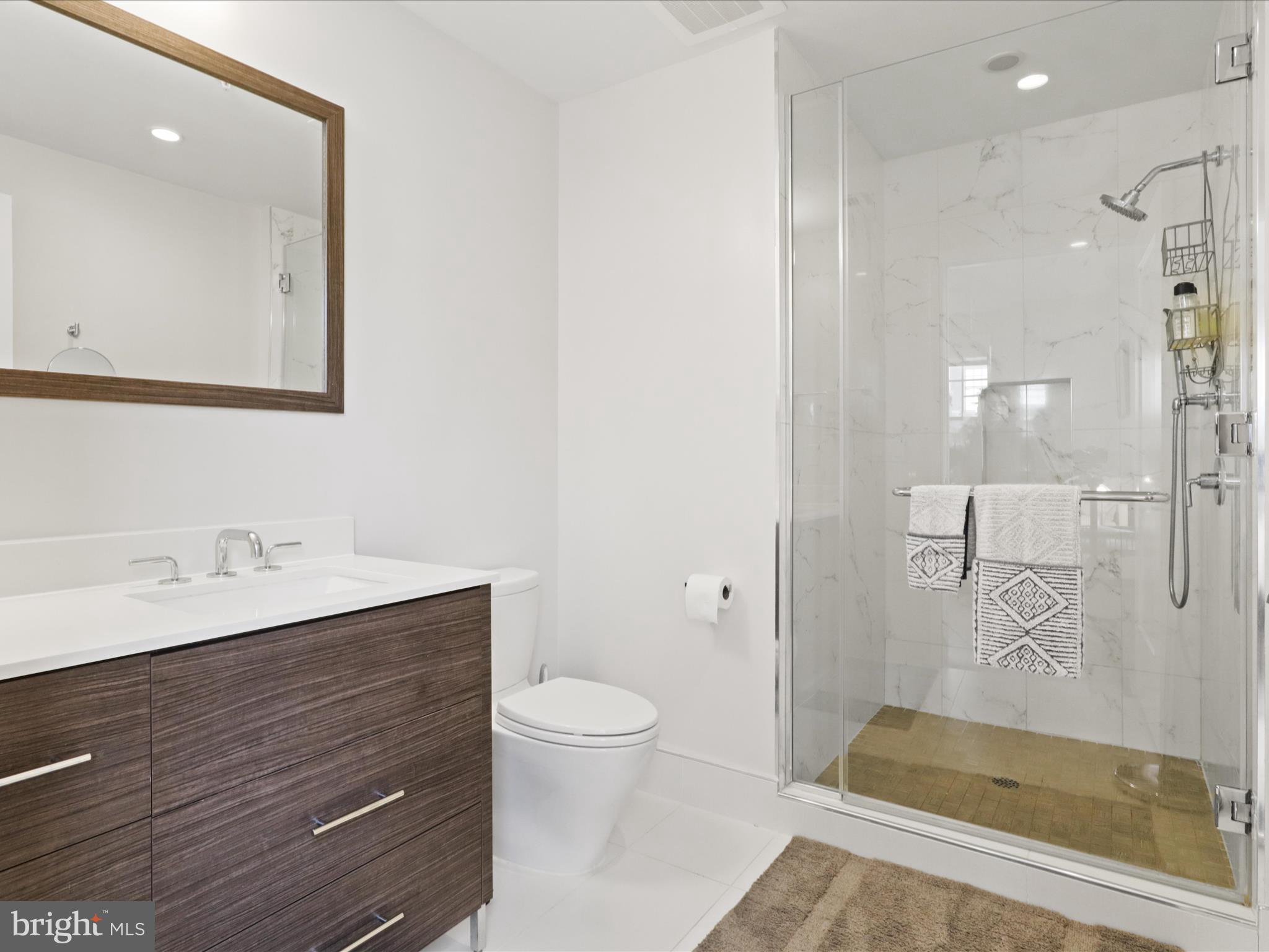 GASLIGHT SQUARE - Residential Lease