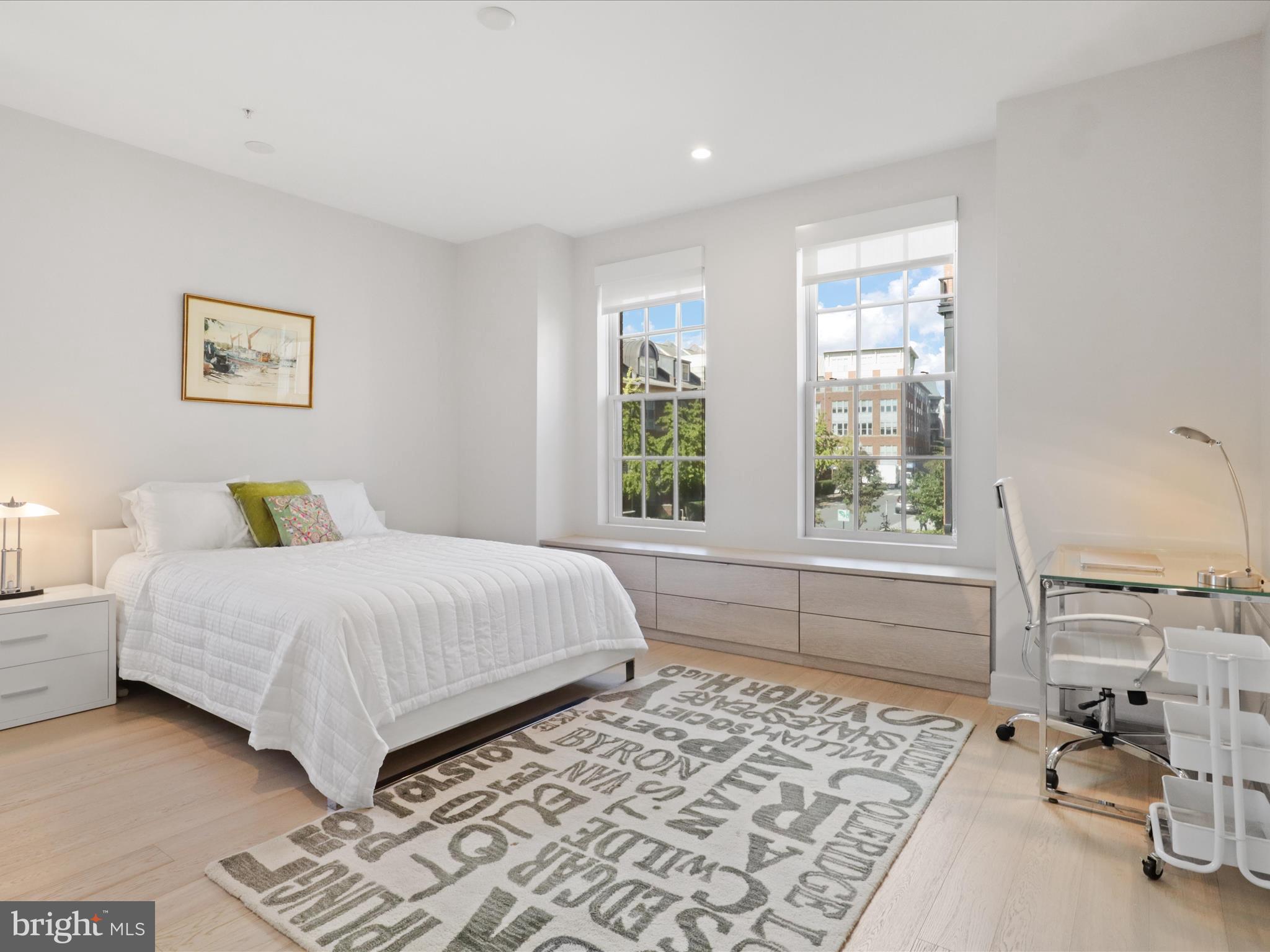 GASLIGHT SQUARE - Residential Lease