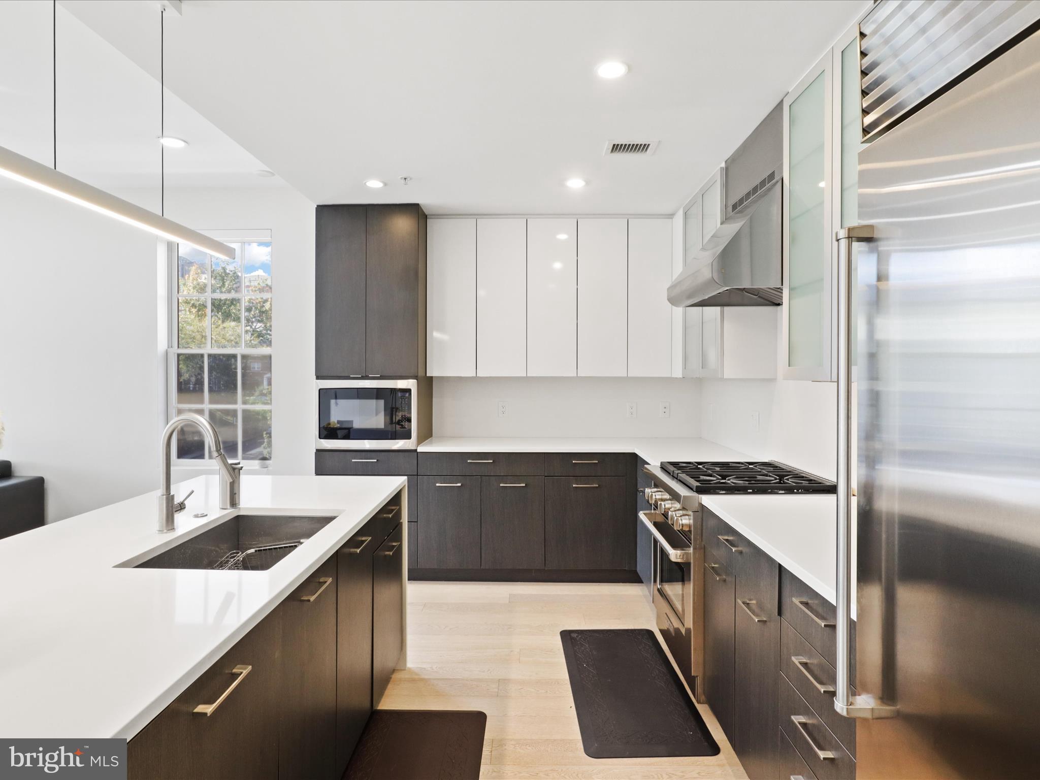 GASLIGHT SQUARE - Residential Lease