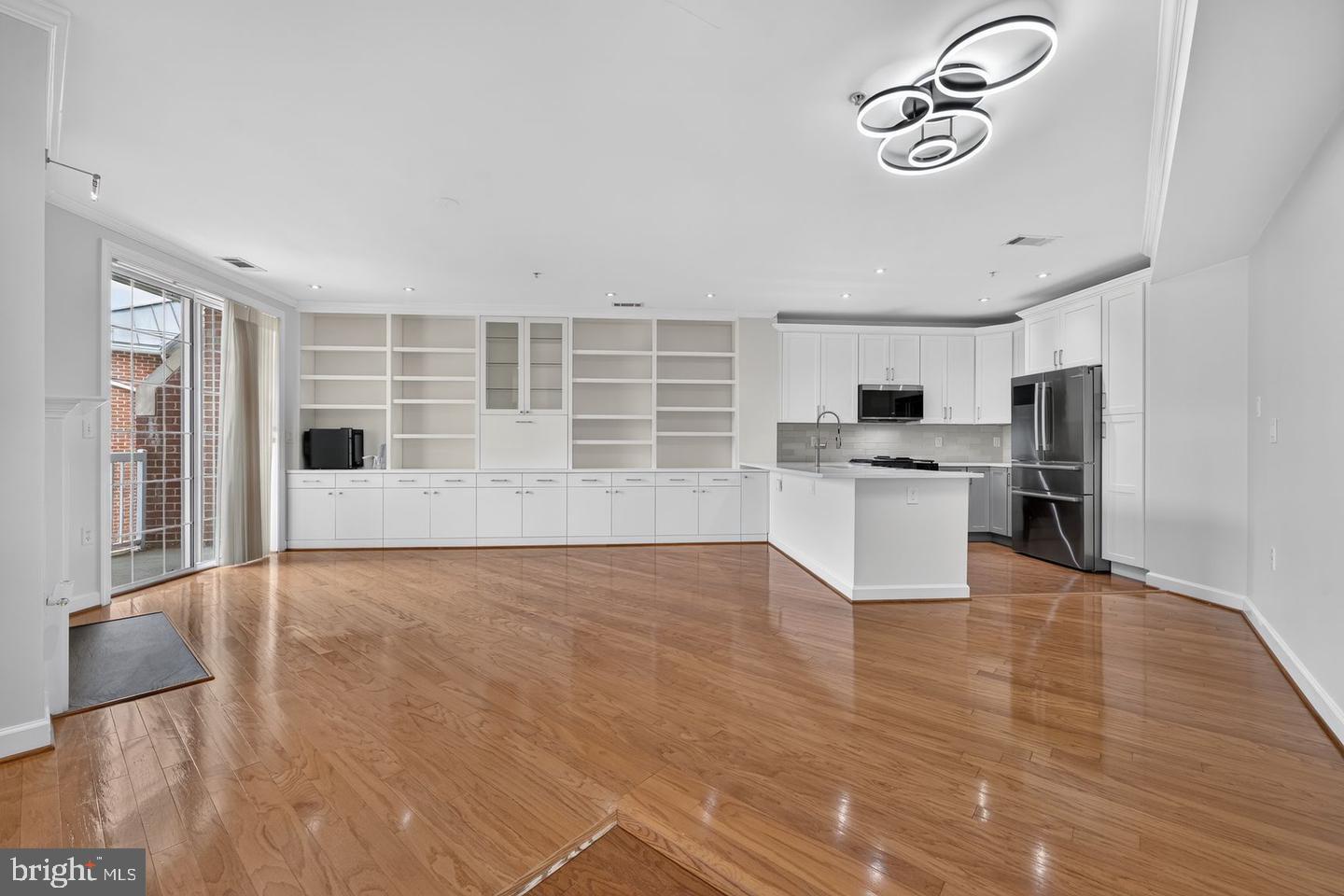 400 CAMERON STATION BOULEVARD 421