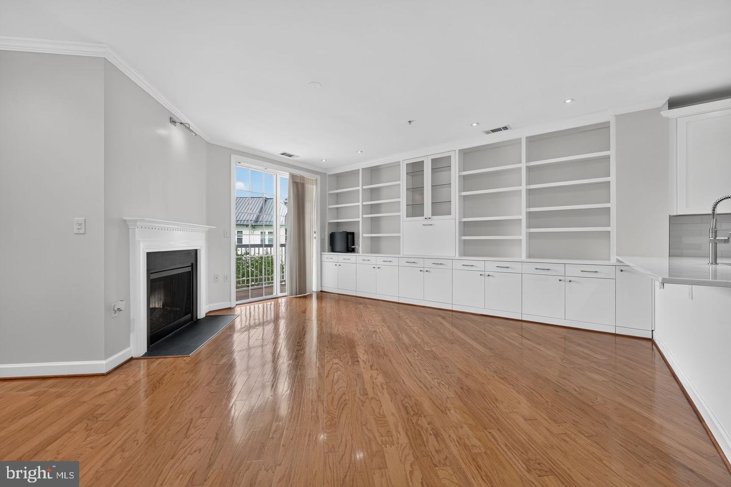 400 CAMERON STATION BOULEVARD 421