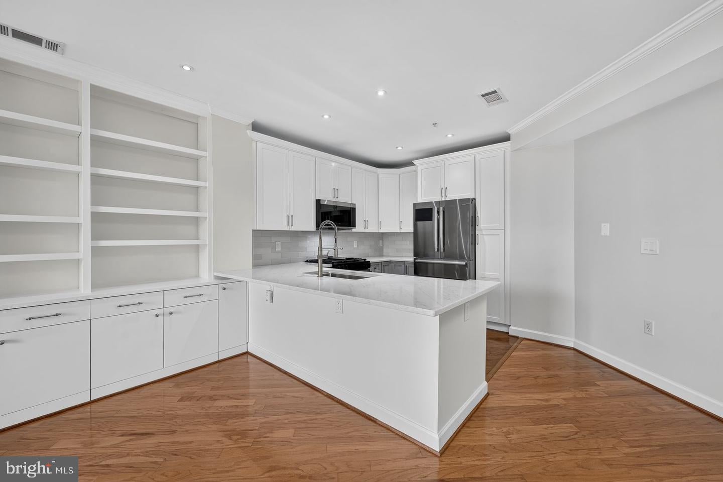 400 CAMERON STATION BOULEVARD 421
