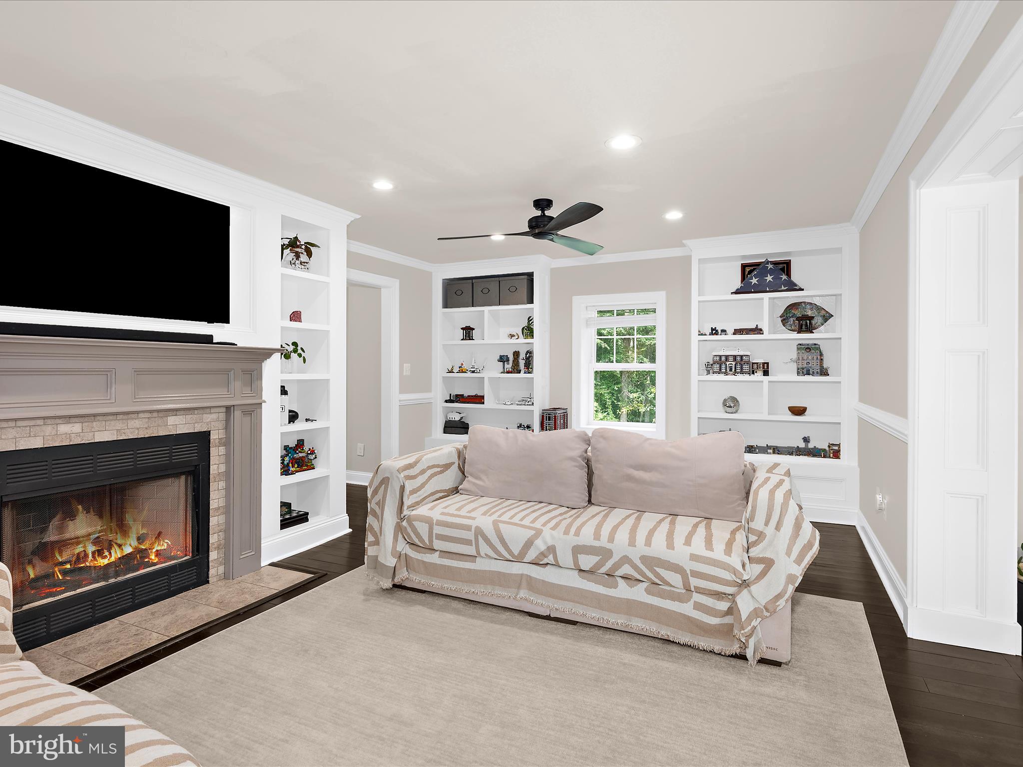 CROWNSVILLE - Residential