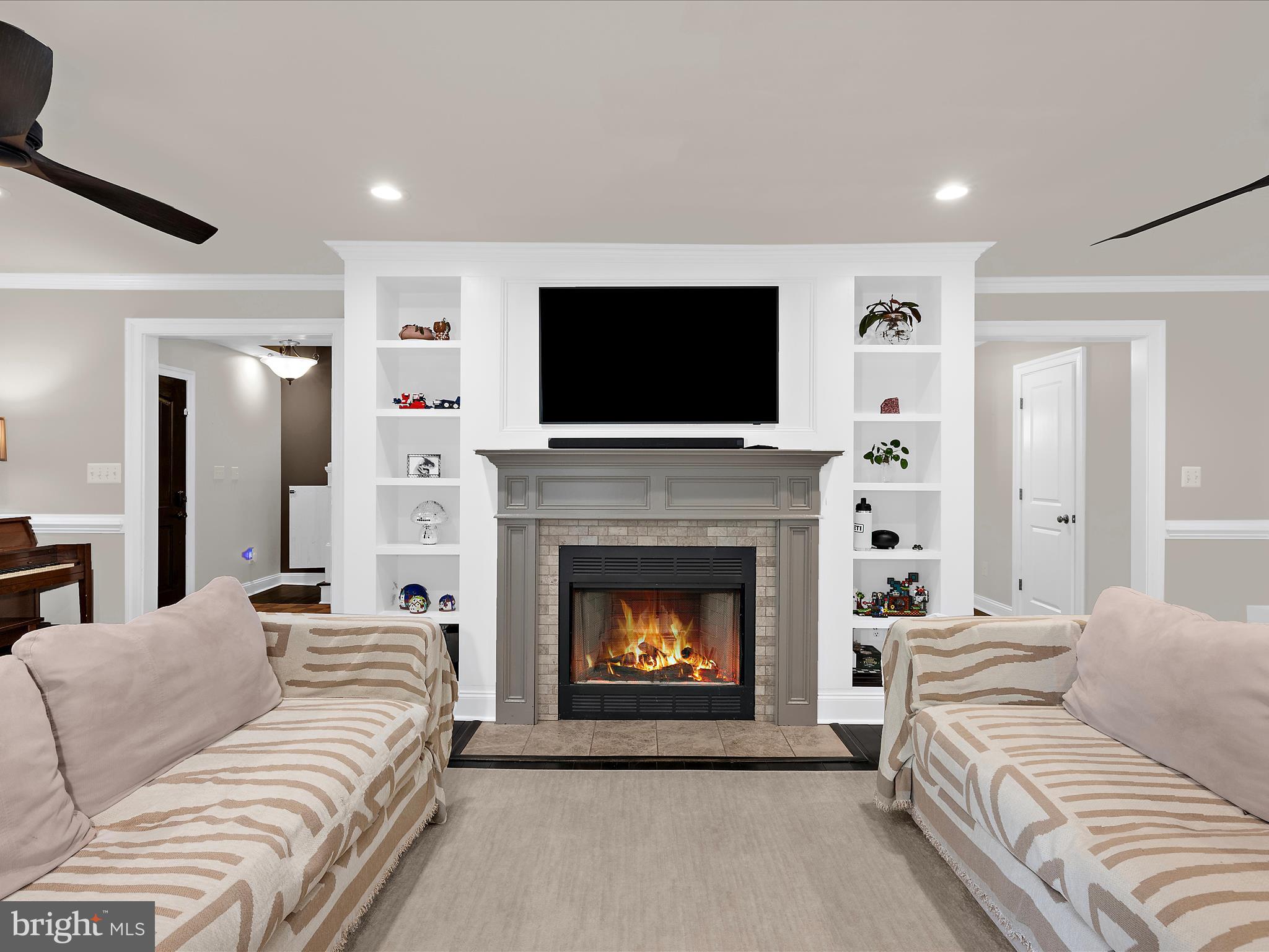 CROWNSVILLE - Residential