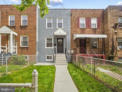 5623 EADS STREET NE WASHINGTON DC 20019