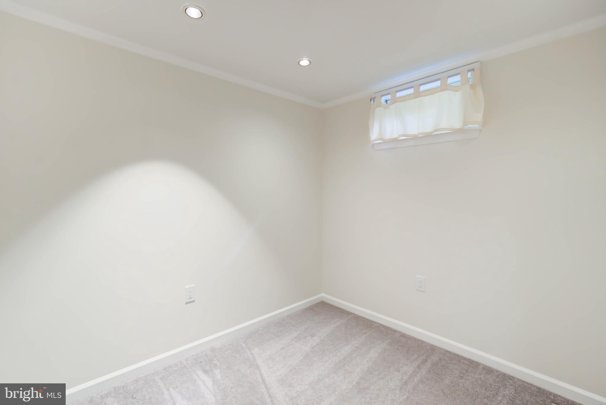 WINDGATE - Residential Lease