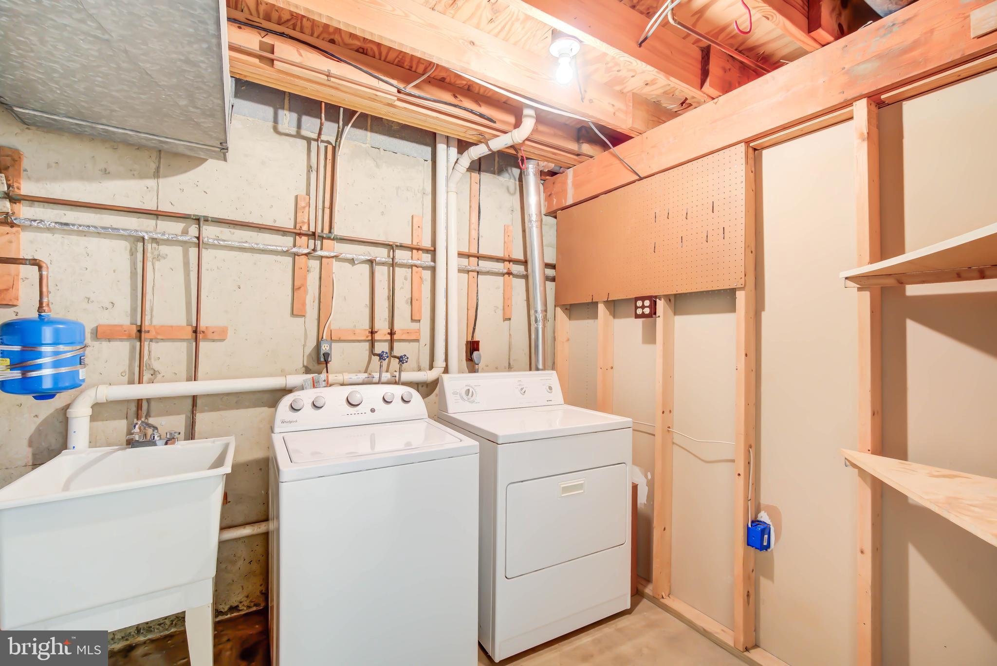 WINDGATE - Residential Lease