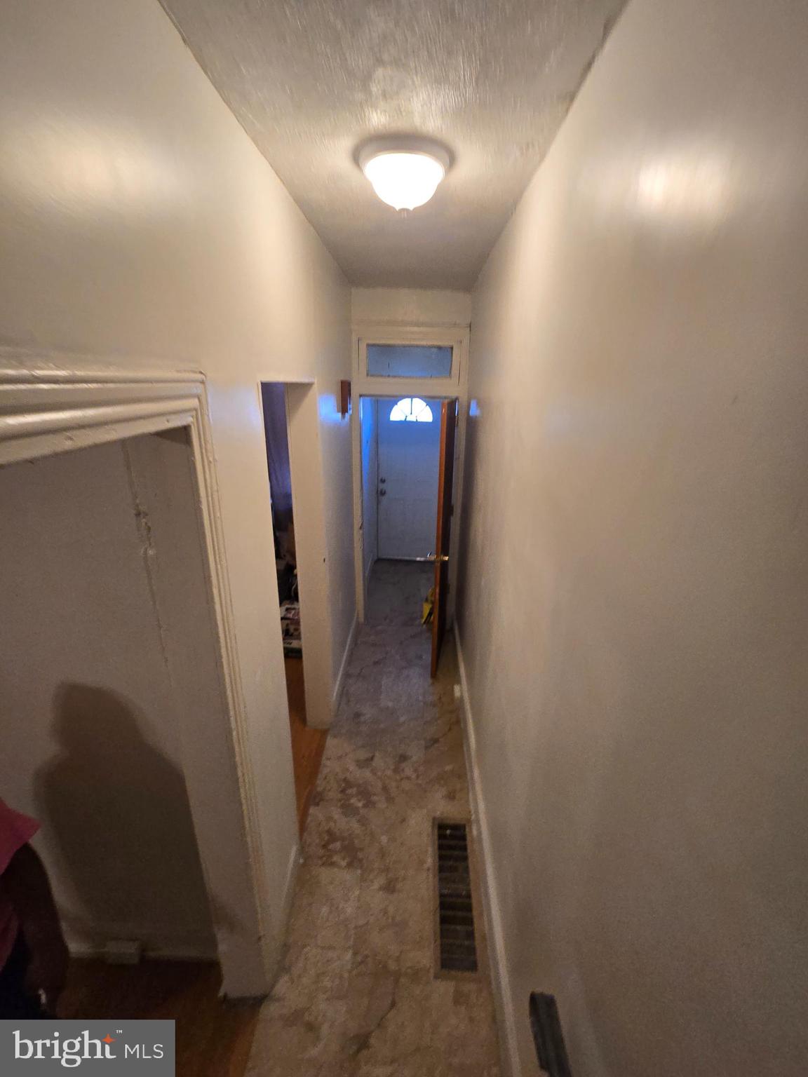 LUDLOW - Residential