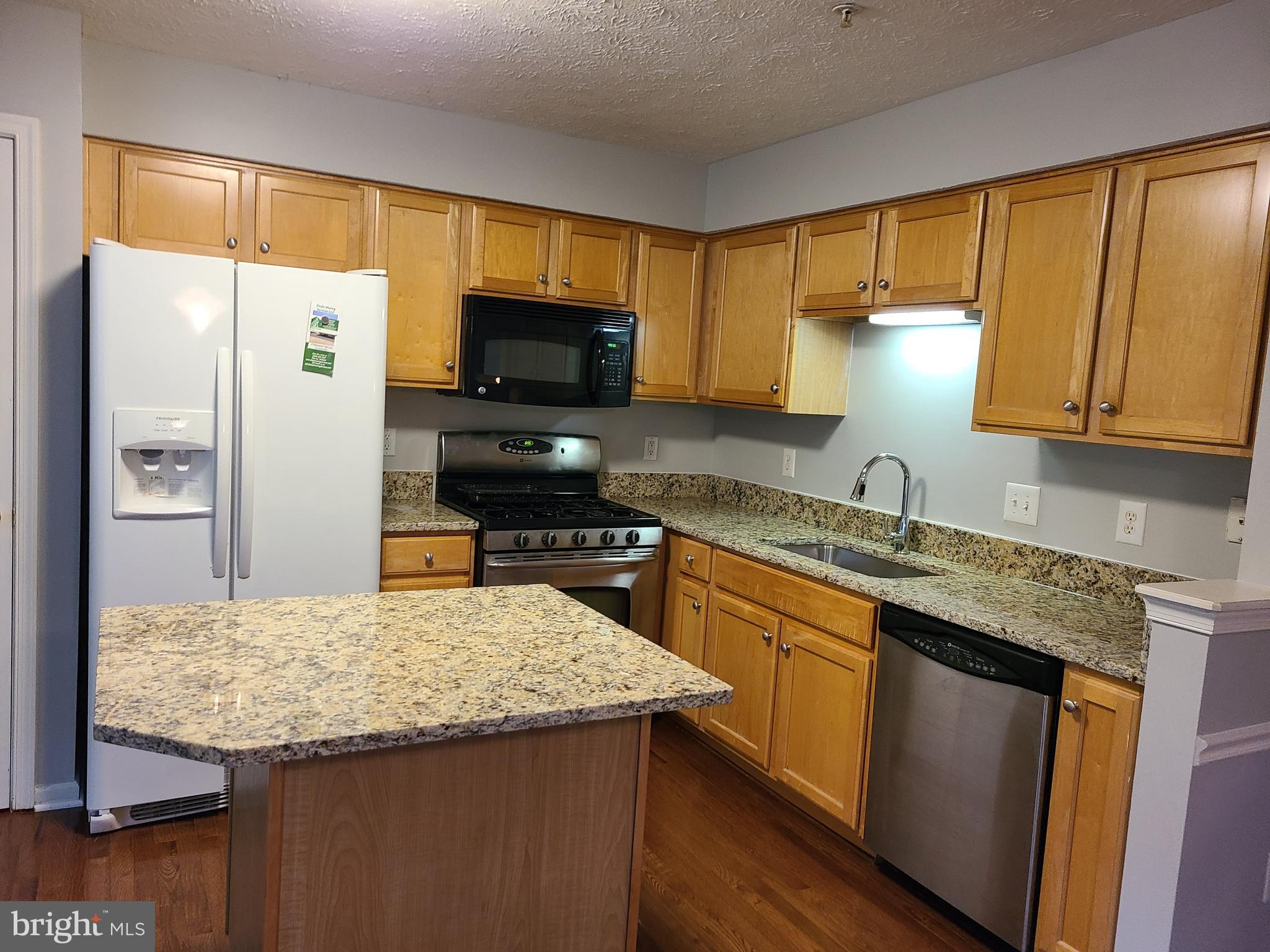 PINEY ORCHARD - Residential