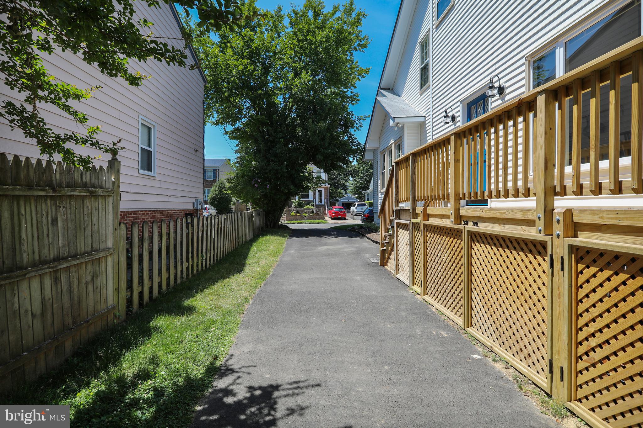 DEL RAY - Residential