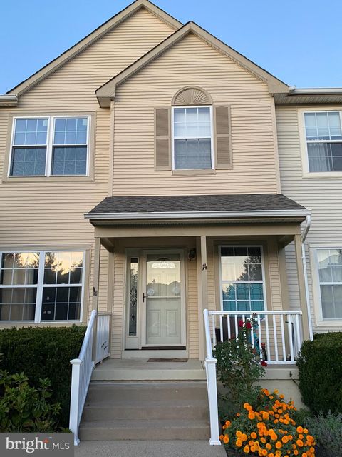 Photo of 14 Tasley Court, ROBBINSVILLE, NJ 08691 (MLS # NJME2071906)