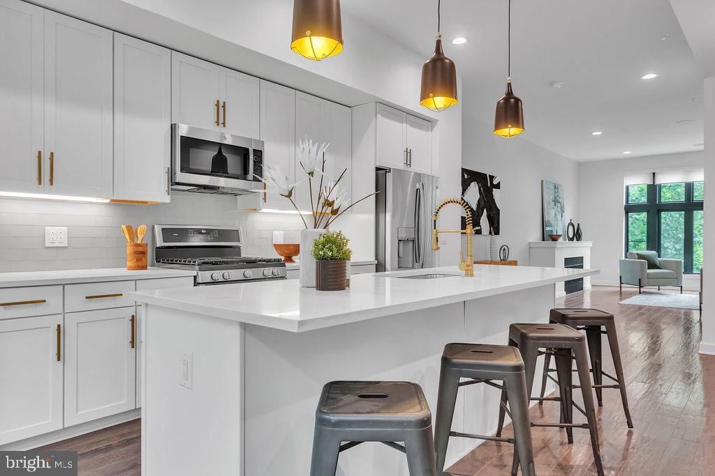 THE LOCKS - Residential