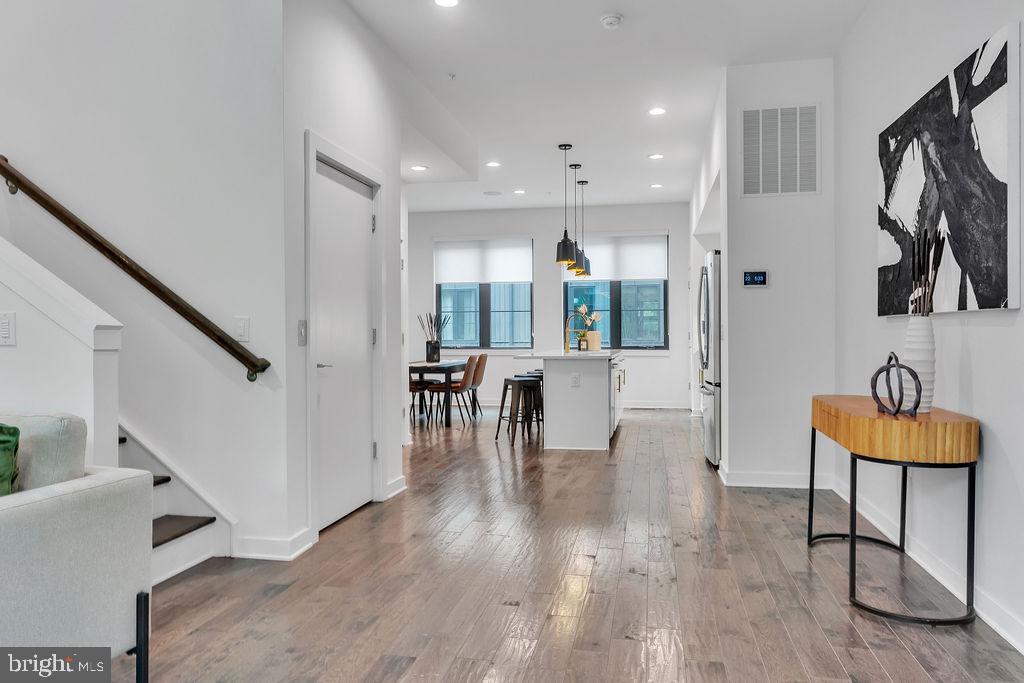 THE LOCKS - Residential