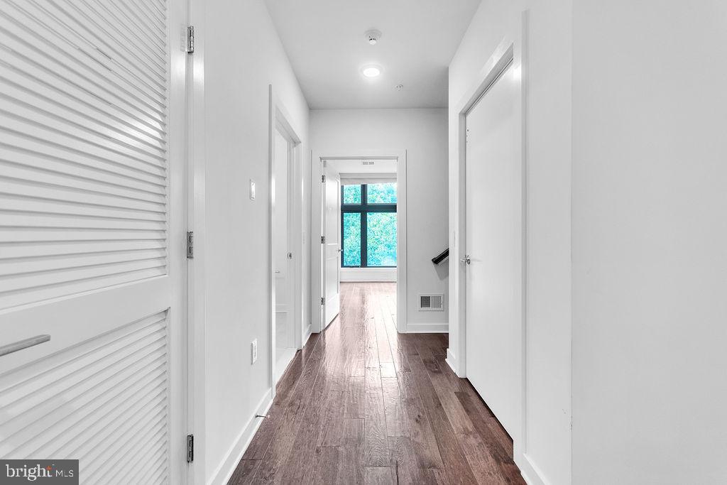 THE LOCKS - Residential