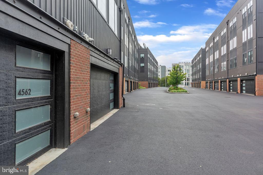 THE LOCKS - Residential