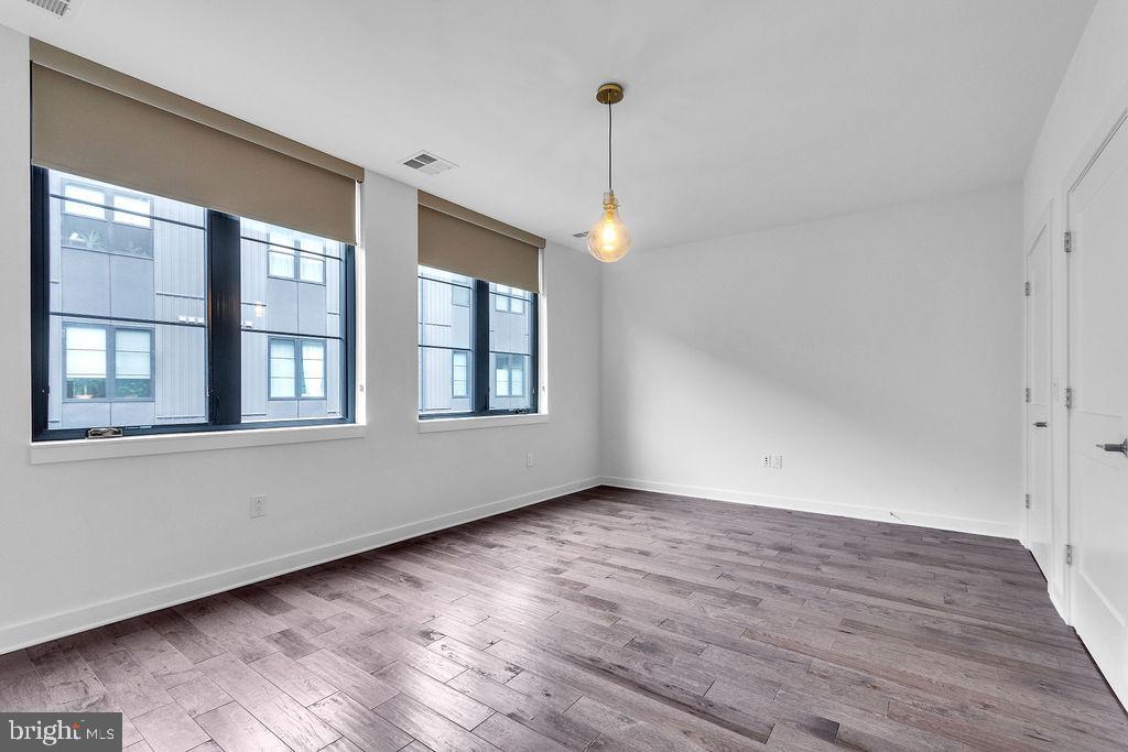 THE LOCKS - Residential