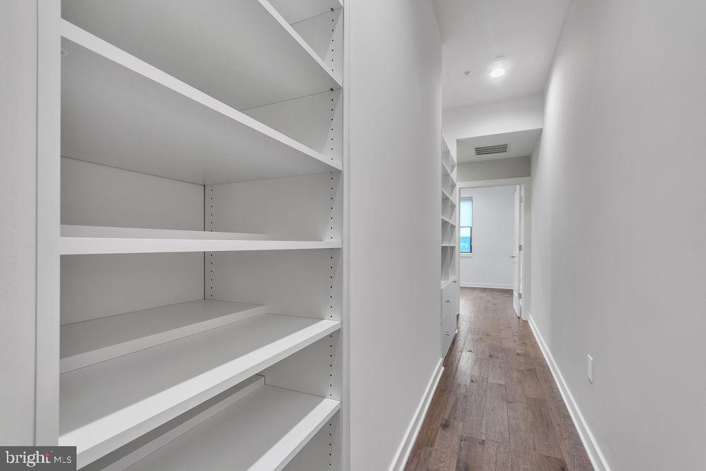 THE LOCKS - Residential