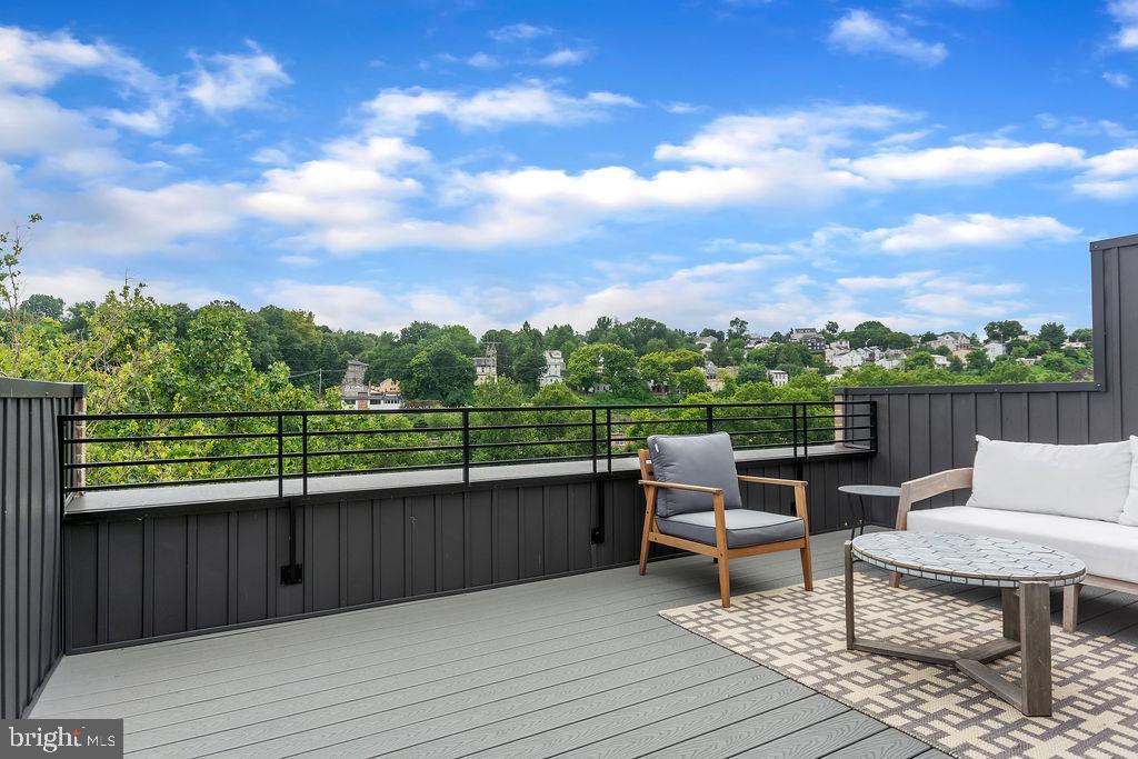 THE LOCKS - Residential